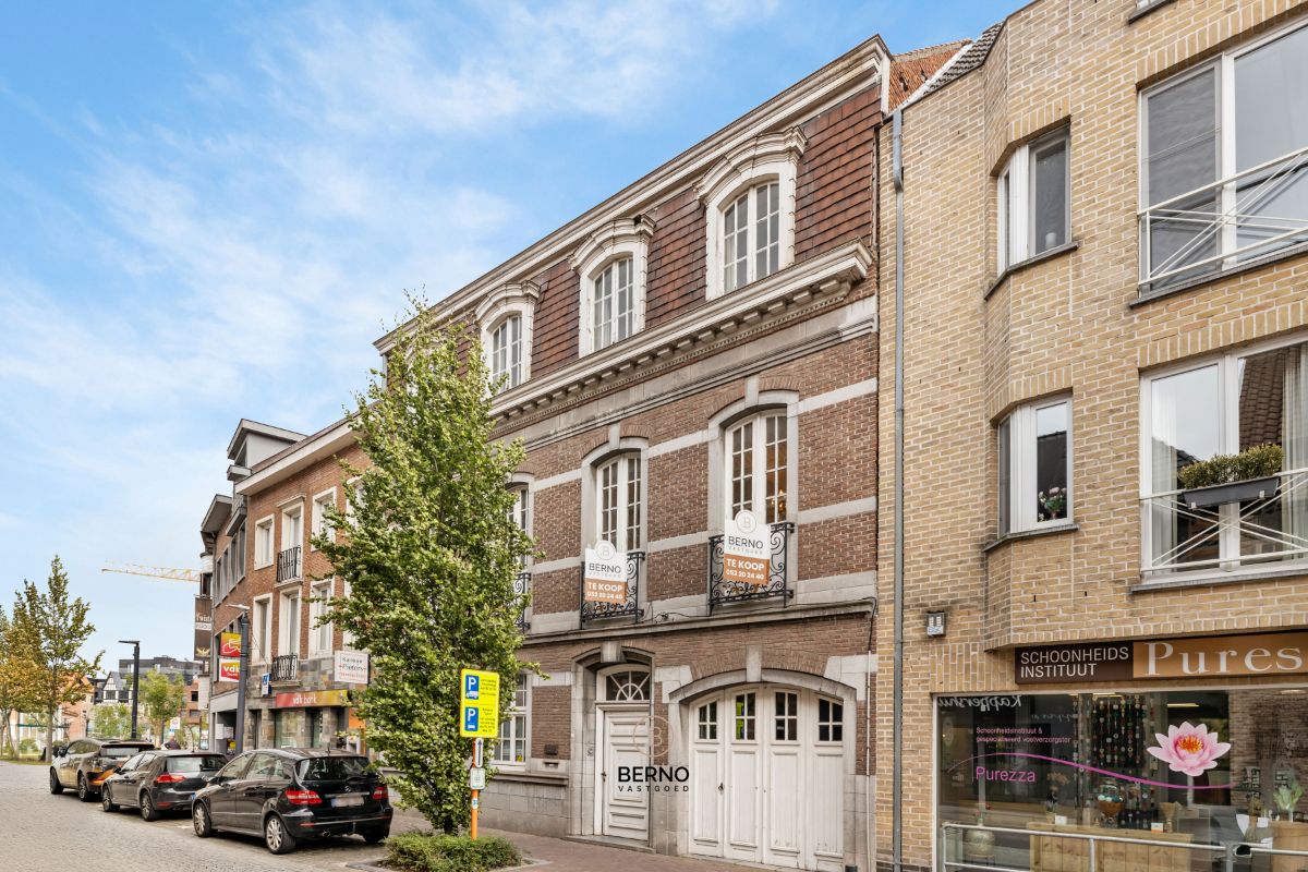 Te koop: Karaktervolle herenwoning met praktijkruimte in Zele foto 2