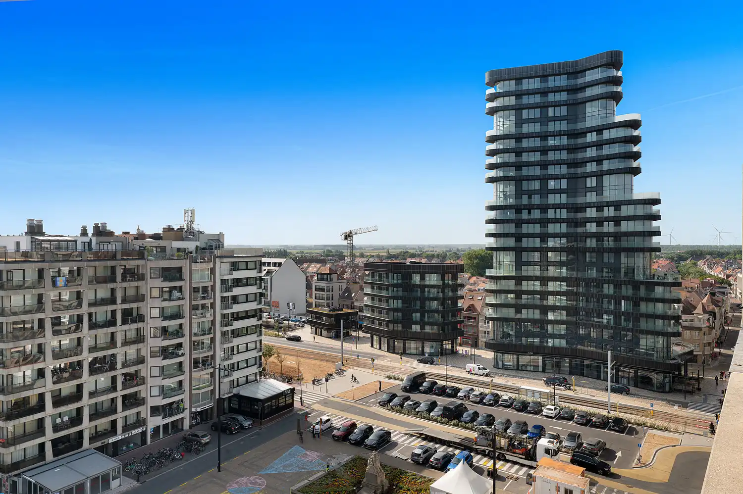 Exclusief duplexappartement met riant zonneterras en panoramisch zeezicht aan het Heldenplein foto 17