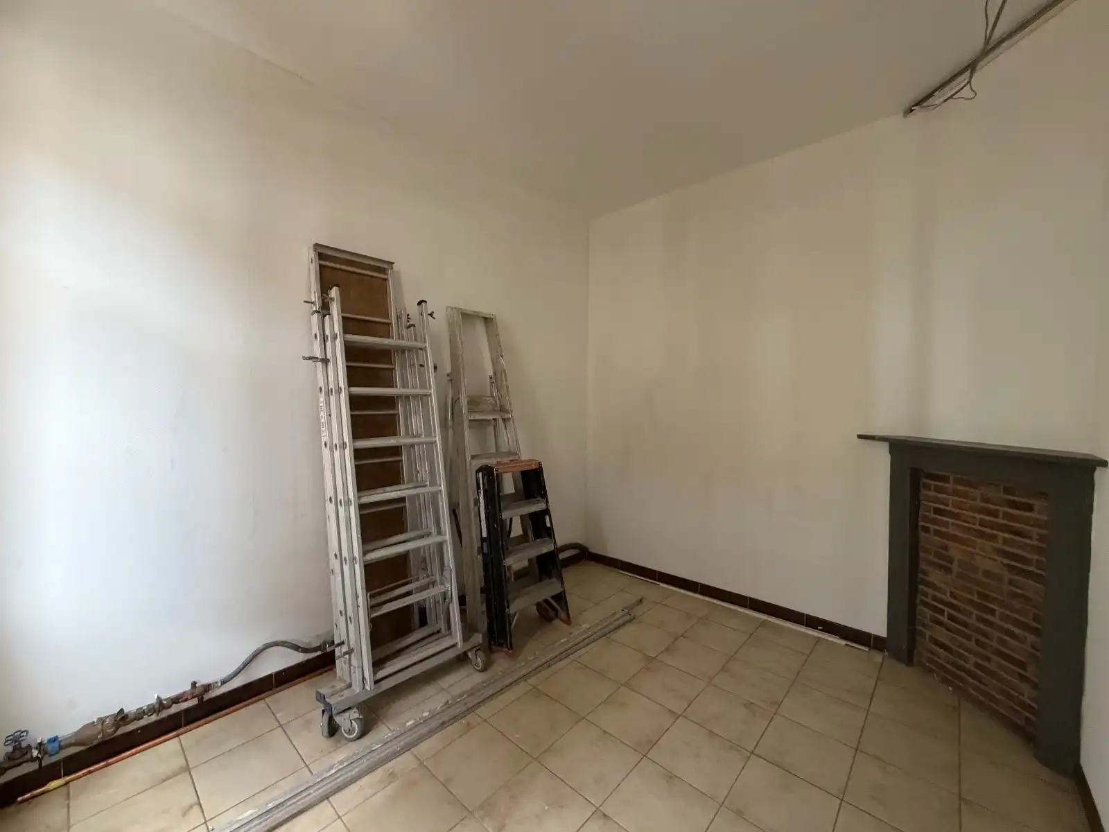 Halfopen woning nabij het centrum foto 6