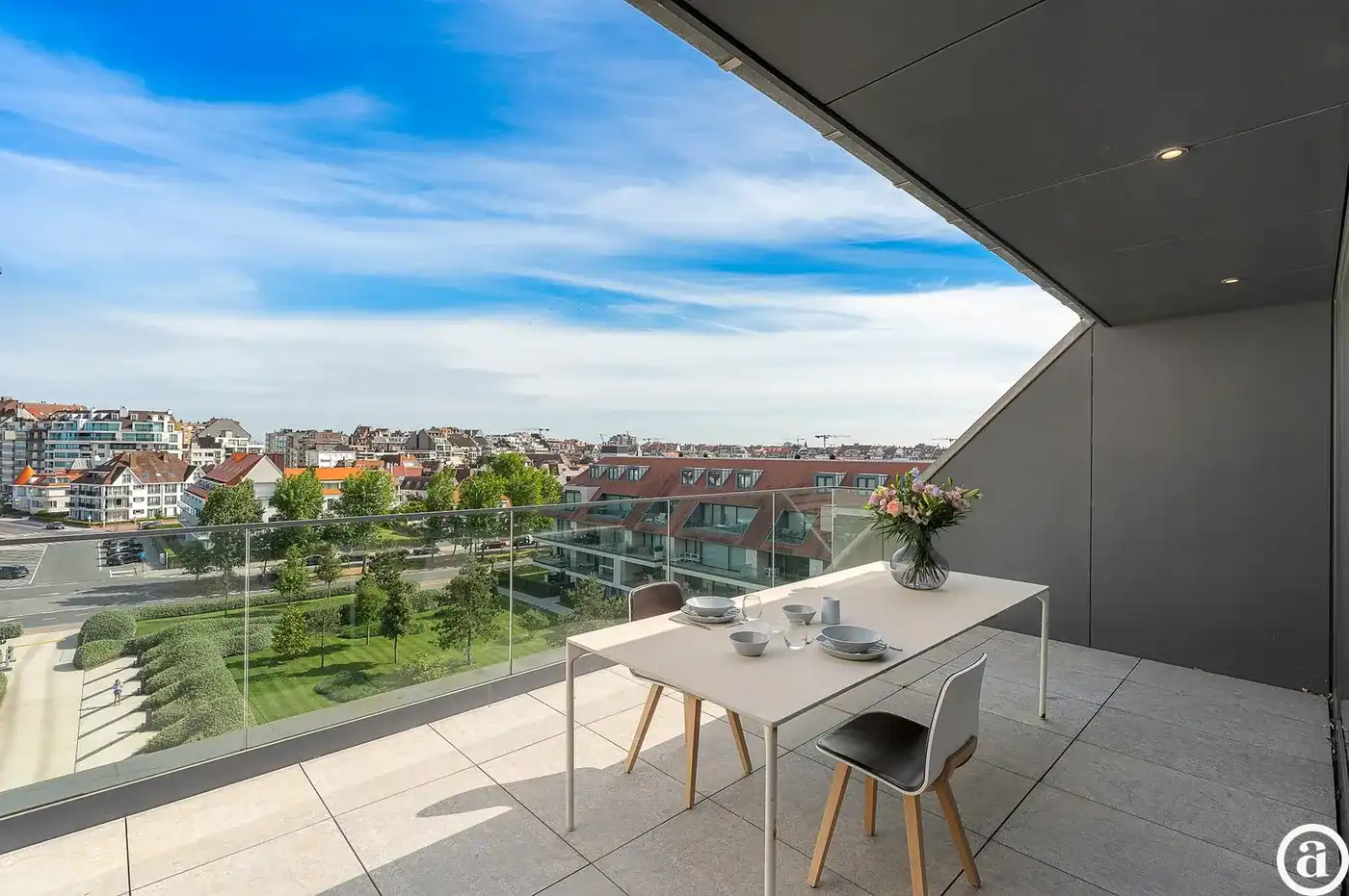Luxueus appartement (4 slpk) met frontaal zicht op Zegemeer. foto 13