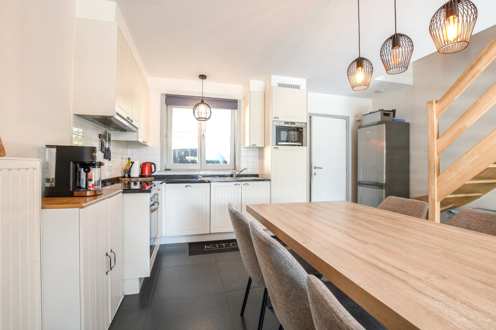 Instapklare gezinswoning met 4 slaapkamers en tuin in De Haan foto 7