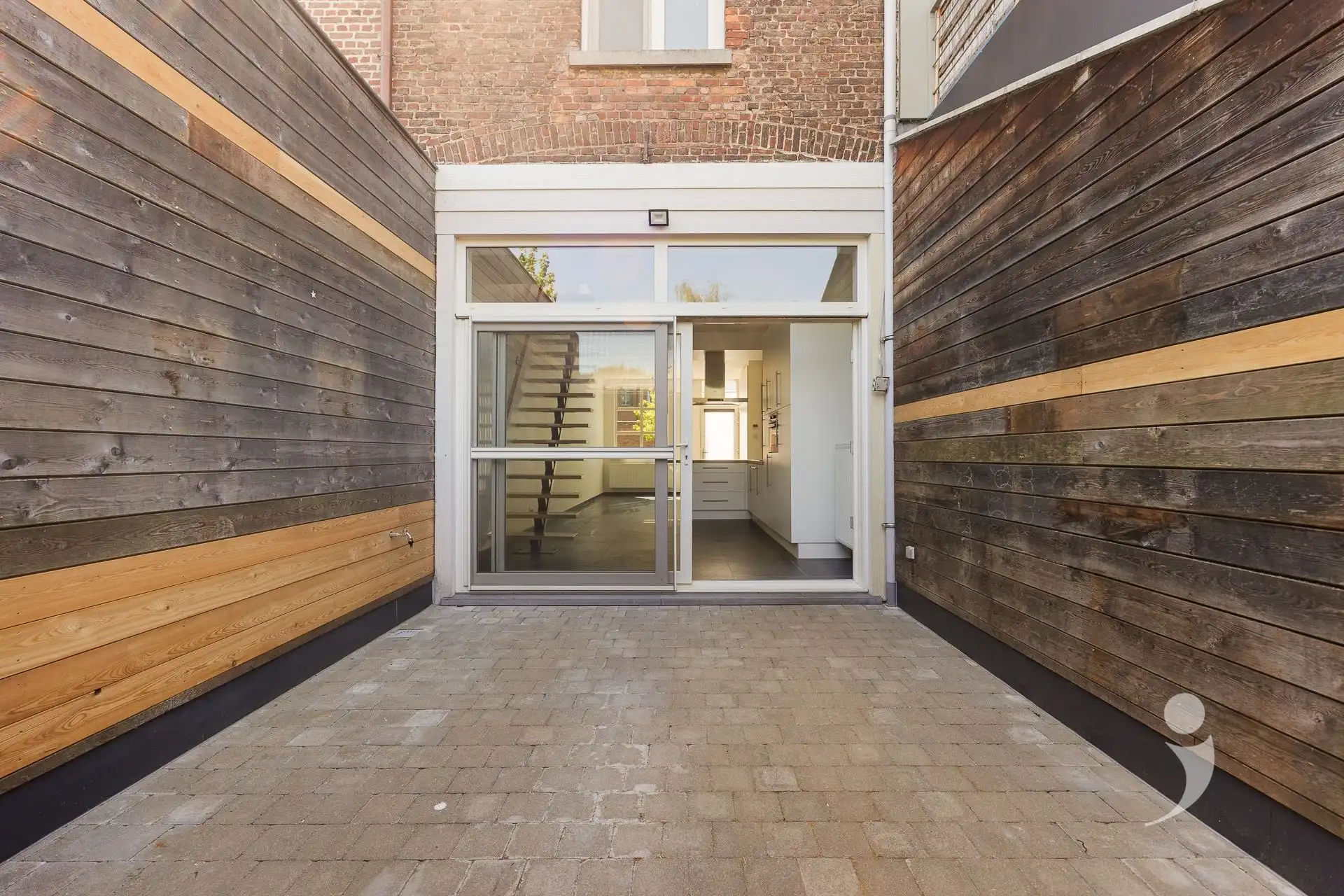 Prachtig gerenoveerde gezinswoning op een toplocatie foto 23