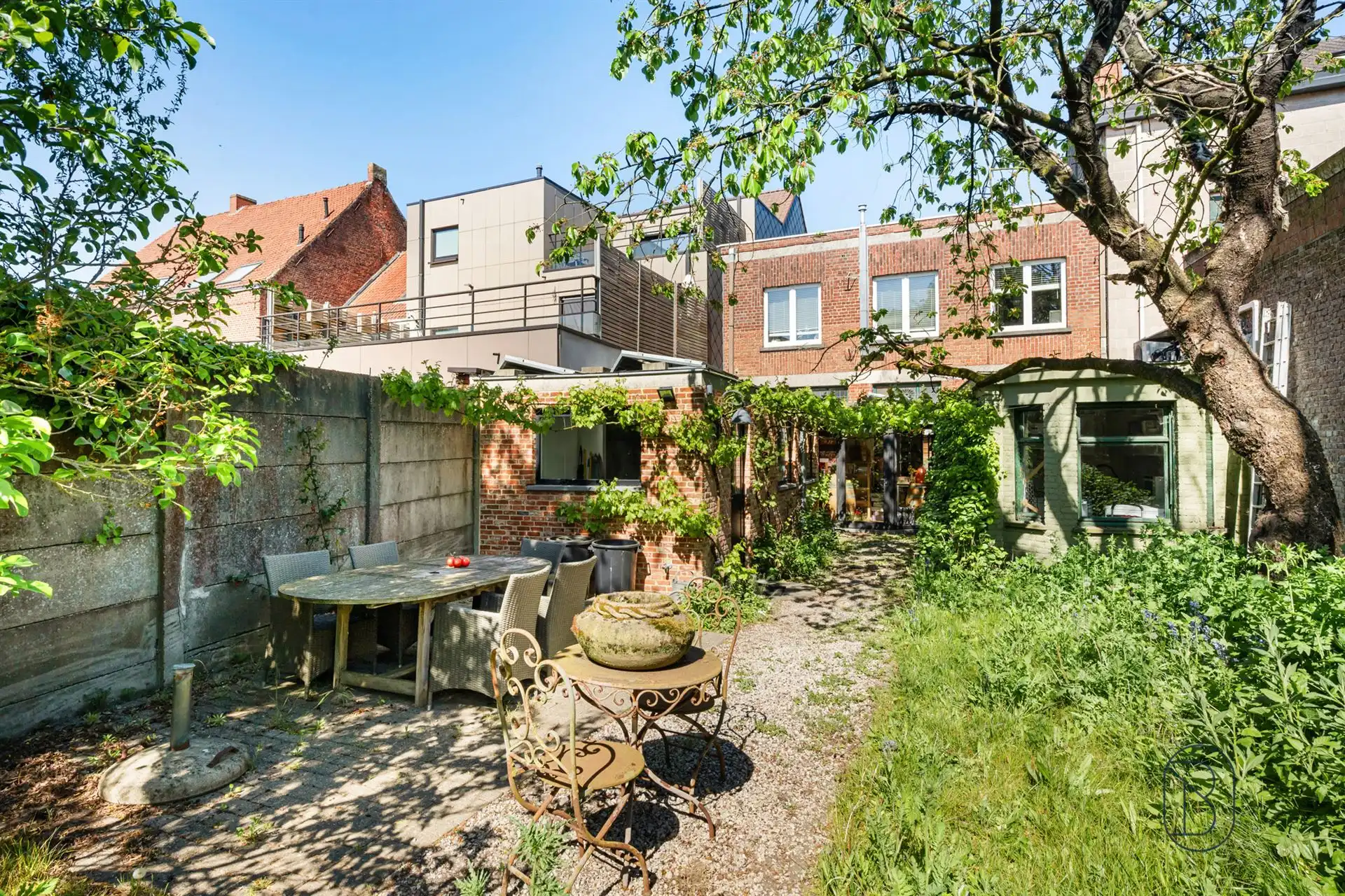 Charmant handelspand op een gegeerde locatie foto 10