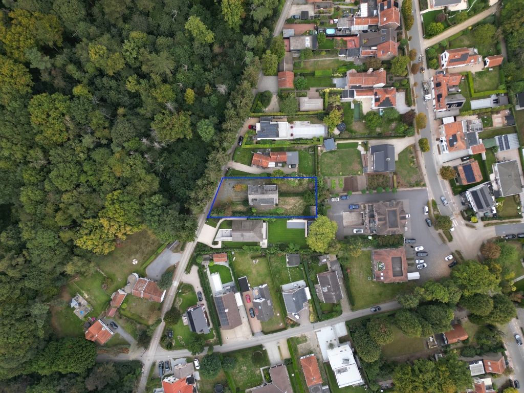 Bijzondere opportuniteit! Opbrengsteigendom bestaande uit twee te renoveren of herop te bouwen appartement foto 2