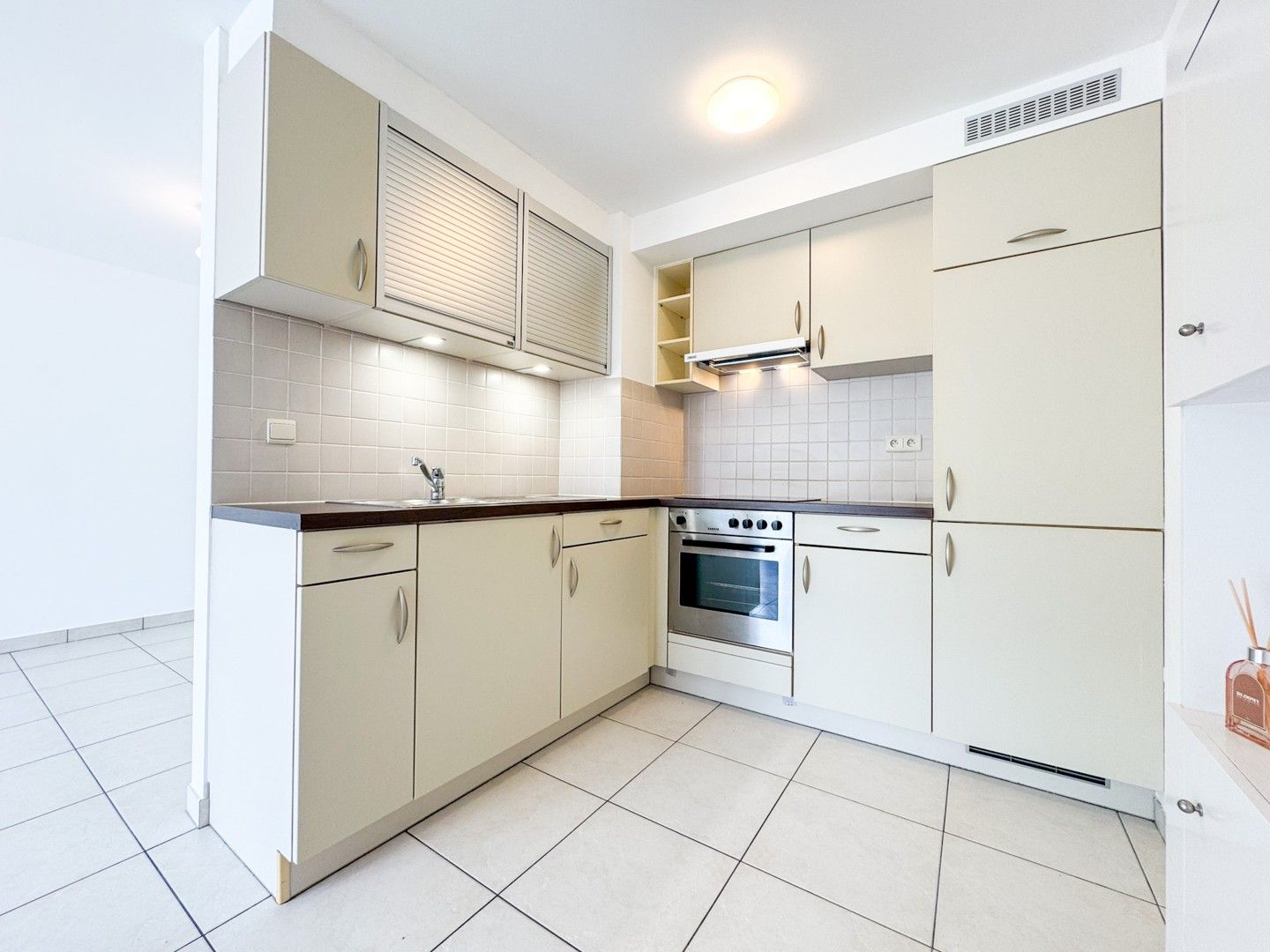 Instapklaar 2 slp appartement vlakbij centrum en park! foto 4