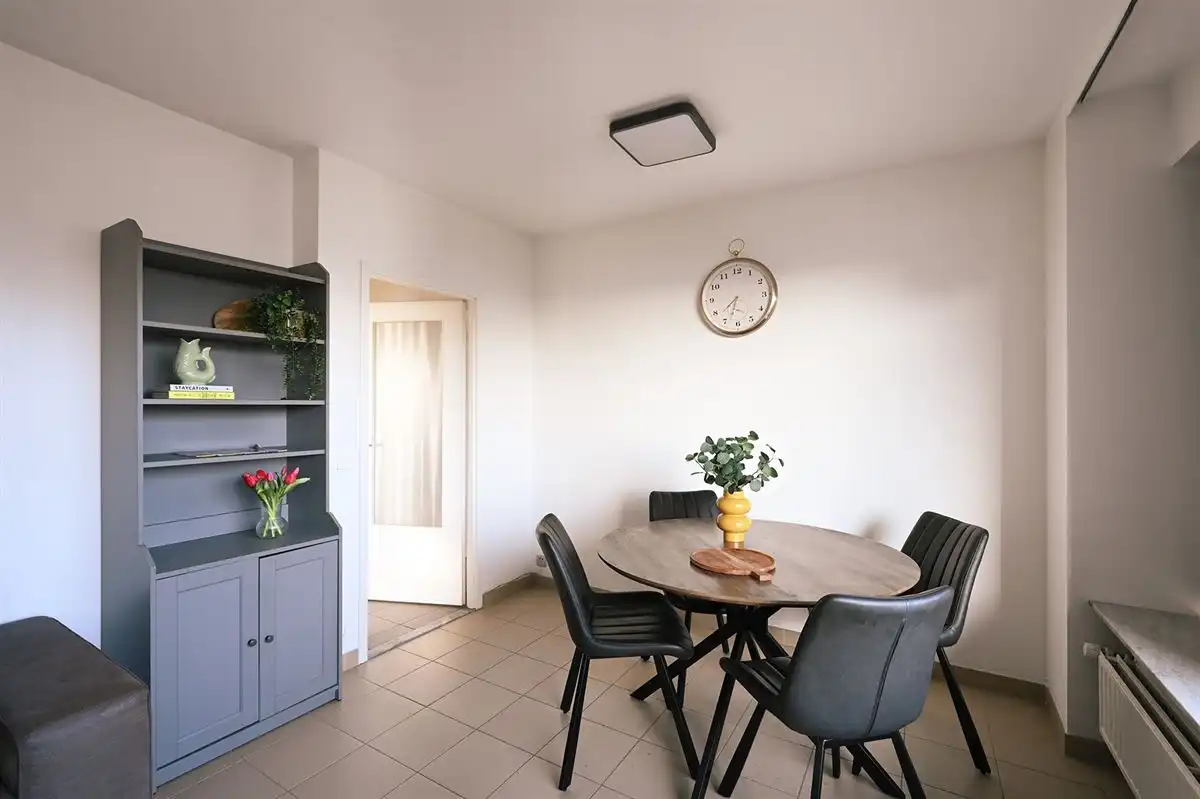 Leuk appartement met veel lichtinval  foto 2