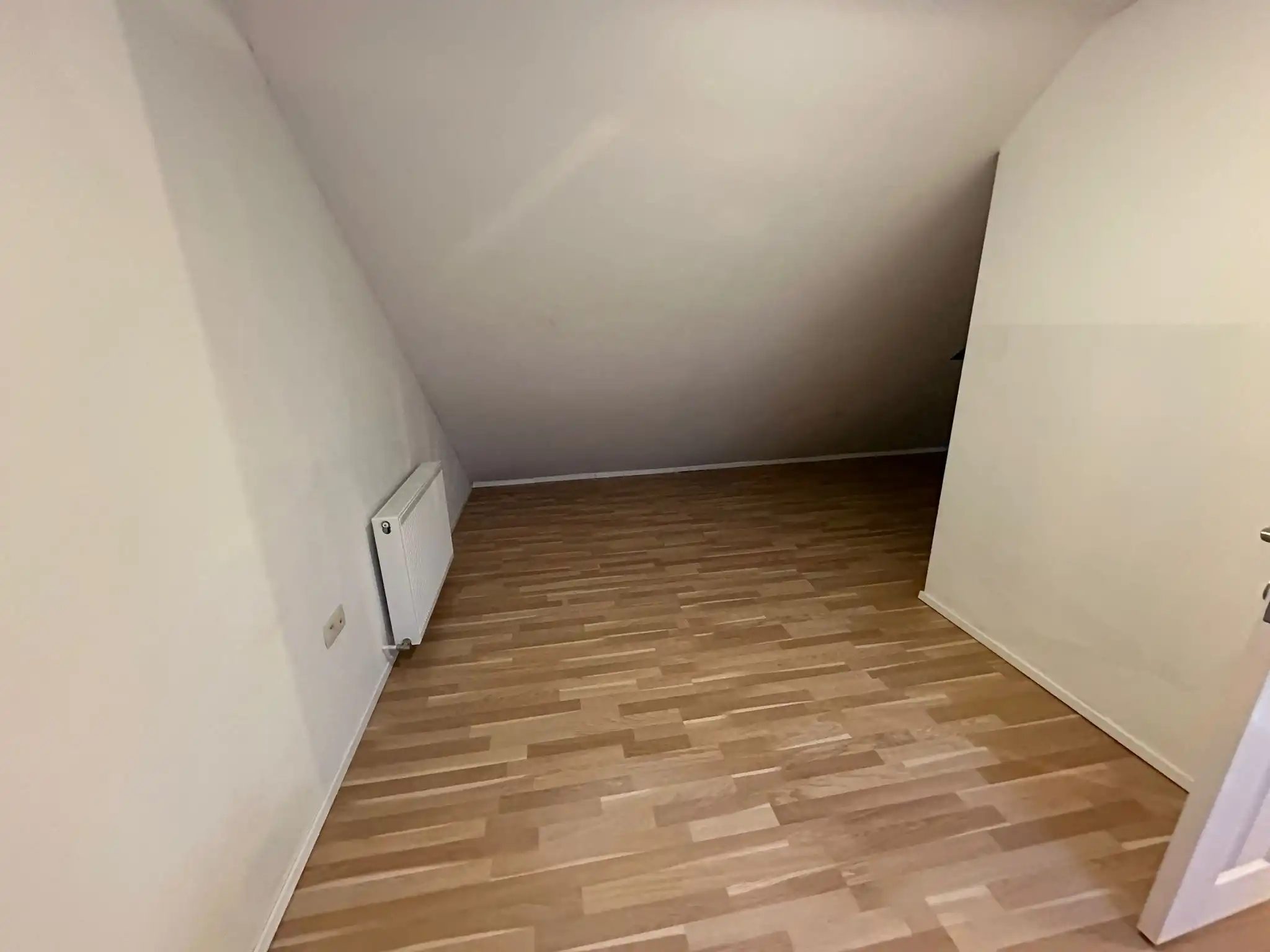 Dakappartement met 2 ruime slaapkamers te Eisden centrum foto 10