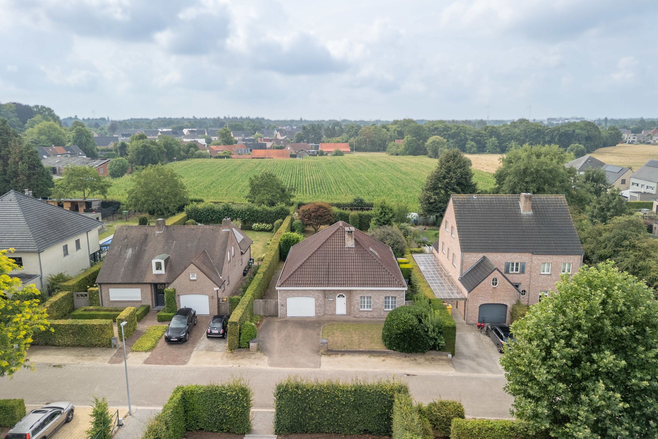 Ruime woning met 4 slpks op mooi zuidperceel van 1.041 m²  foto 51