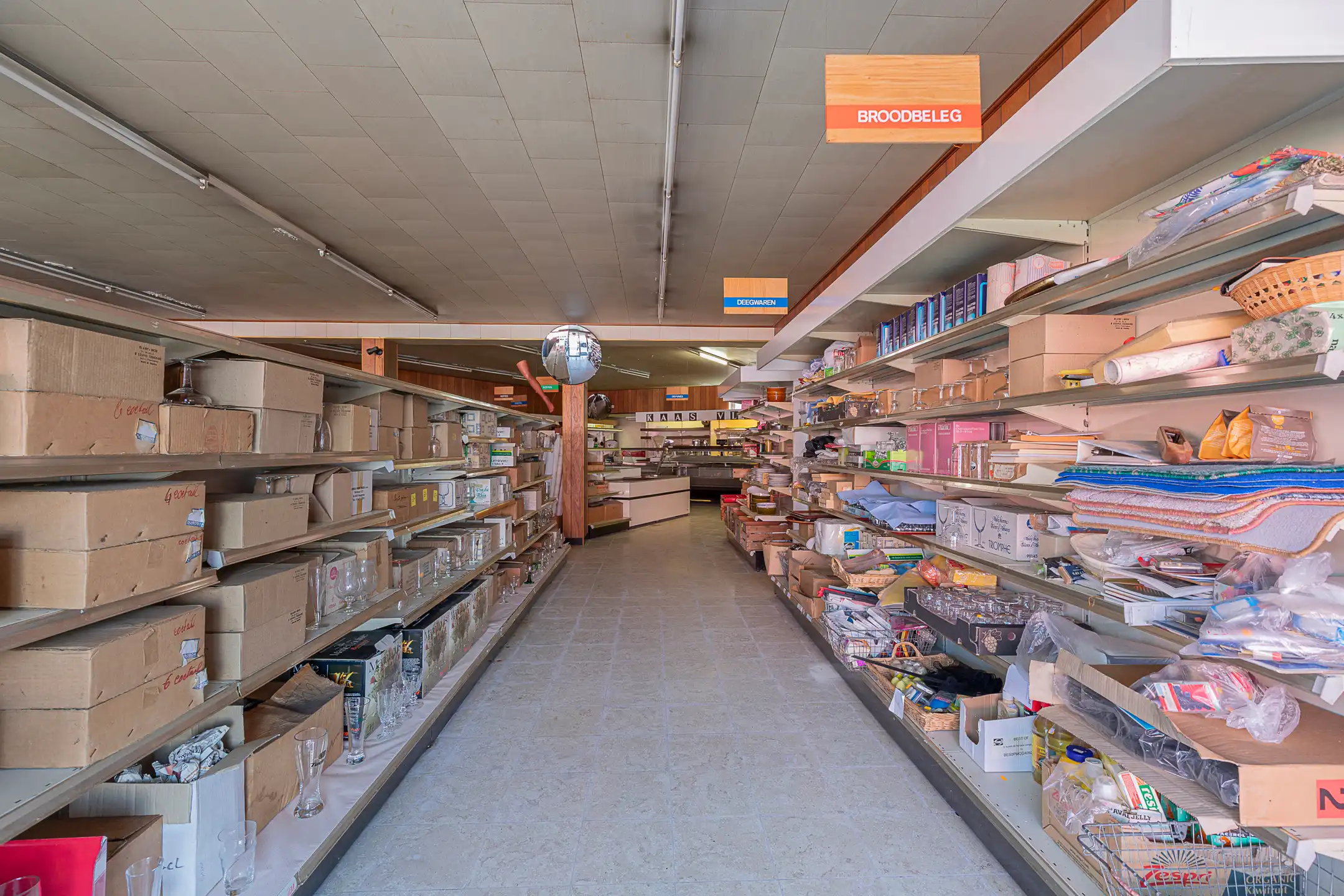 ZWALM - Commercieel pand geschikt voor diverse doeleinden foto 3