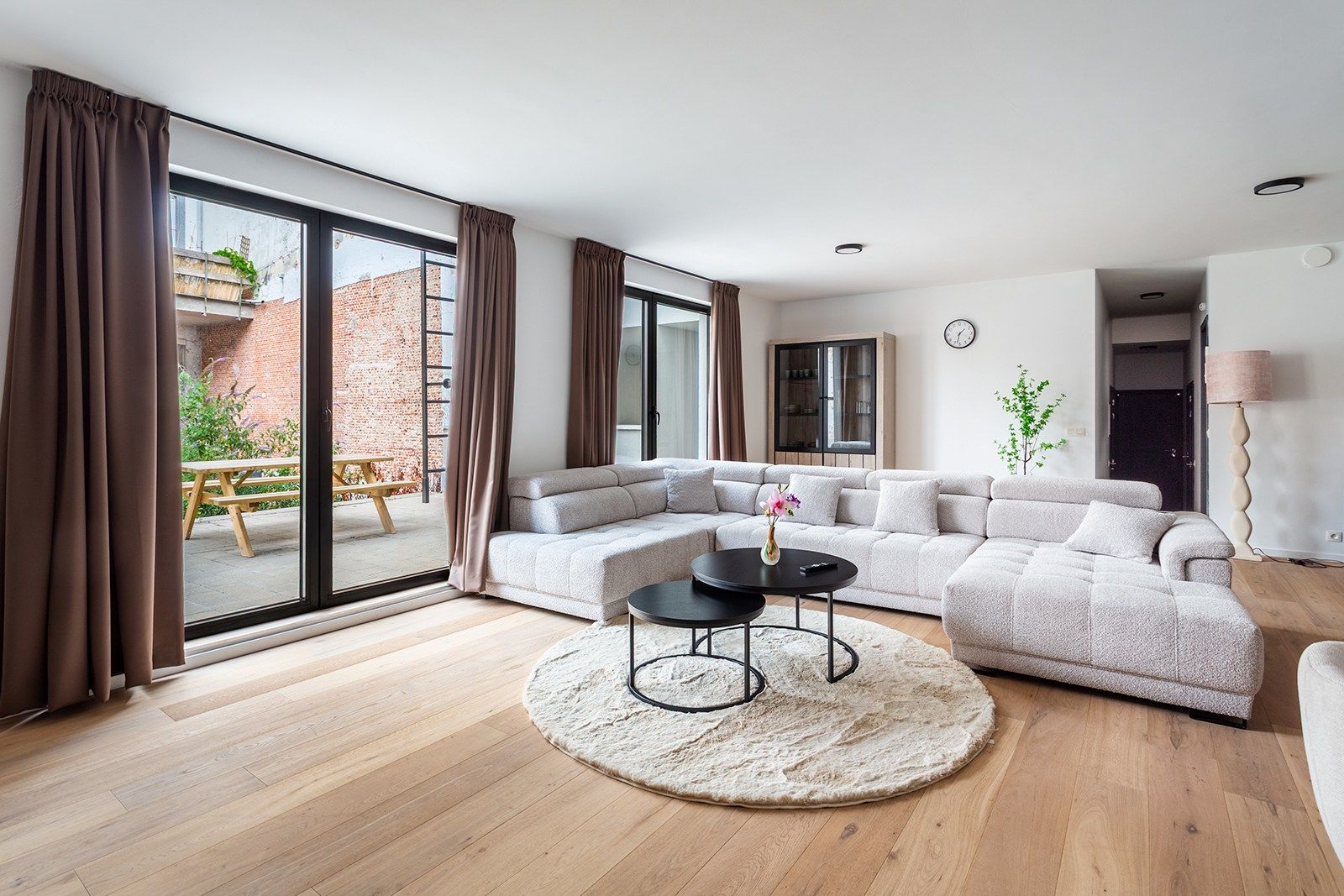 Stijlvol wonen in de Antwerpse binnenstad foto {{pictureIndex}}