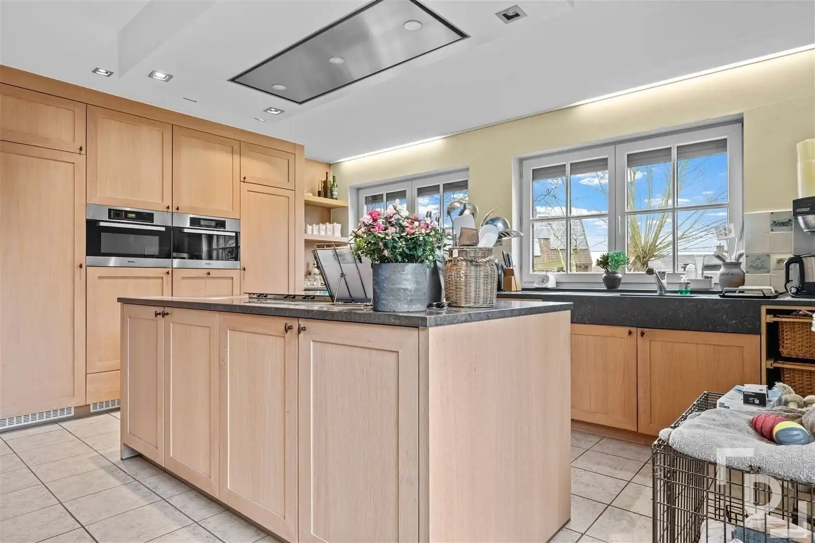 Ruime en energiezuinige villa te koop in Poperinge foto 4