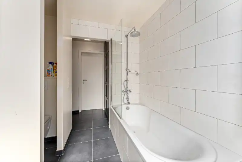 Gerenoveerde woning te centrum Kuurne foto 6