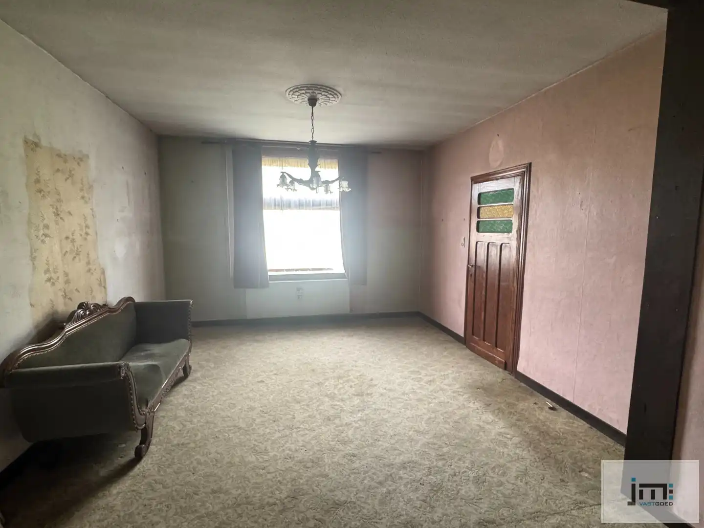 Woning op een groot perceel foto 5