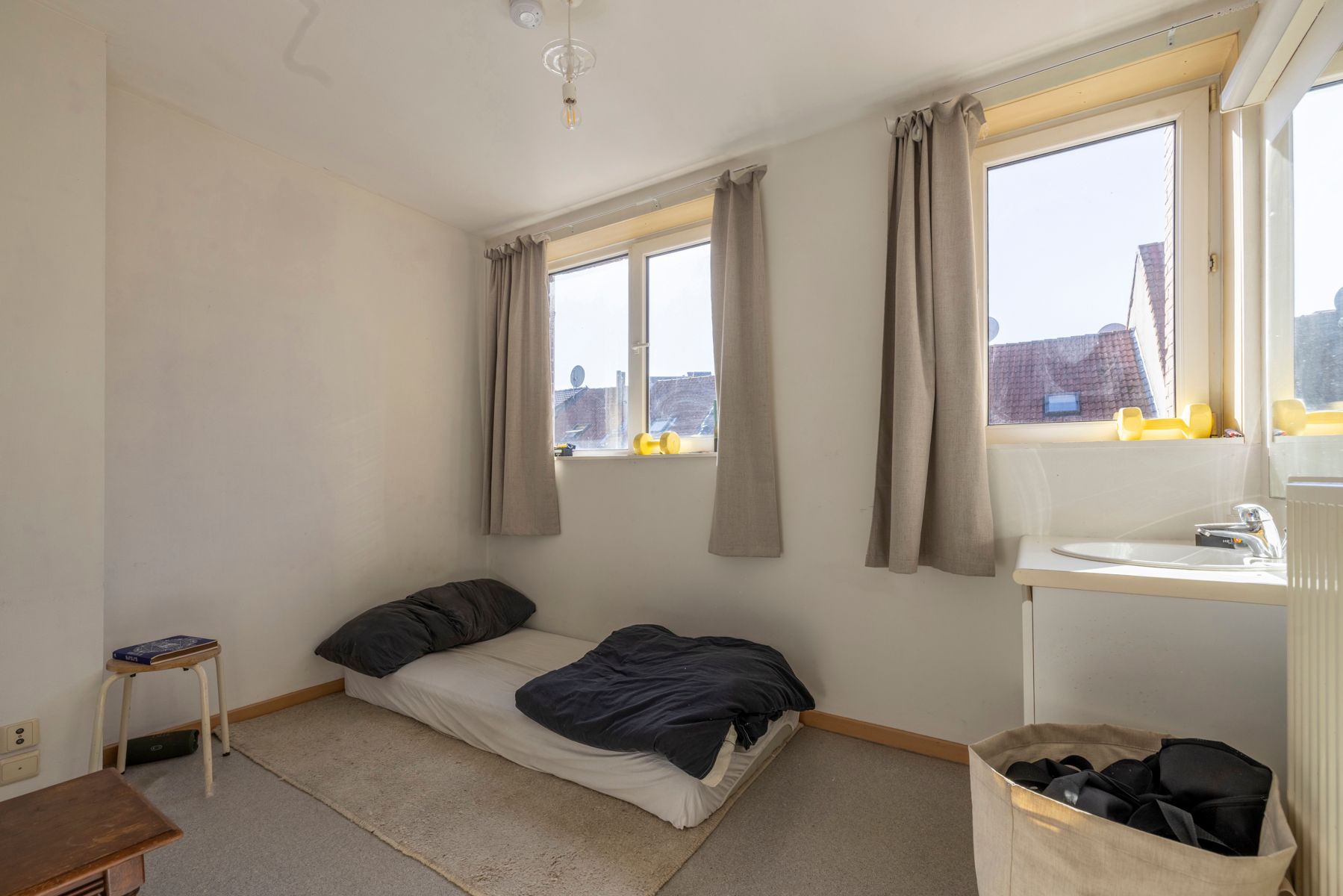 Ruime woning met 4 slpks, hobbyruimte en fietsgarage in Gent foto 9