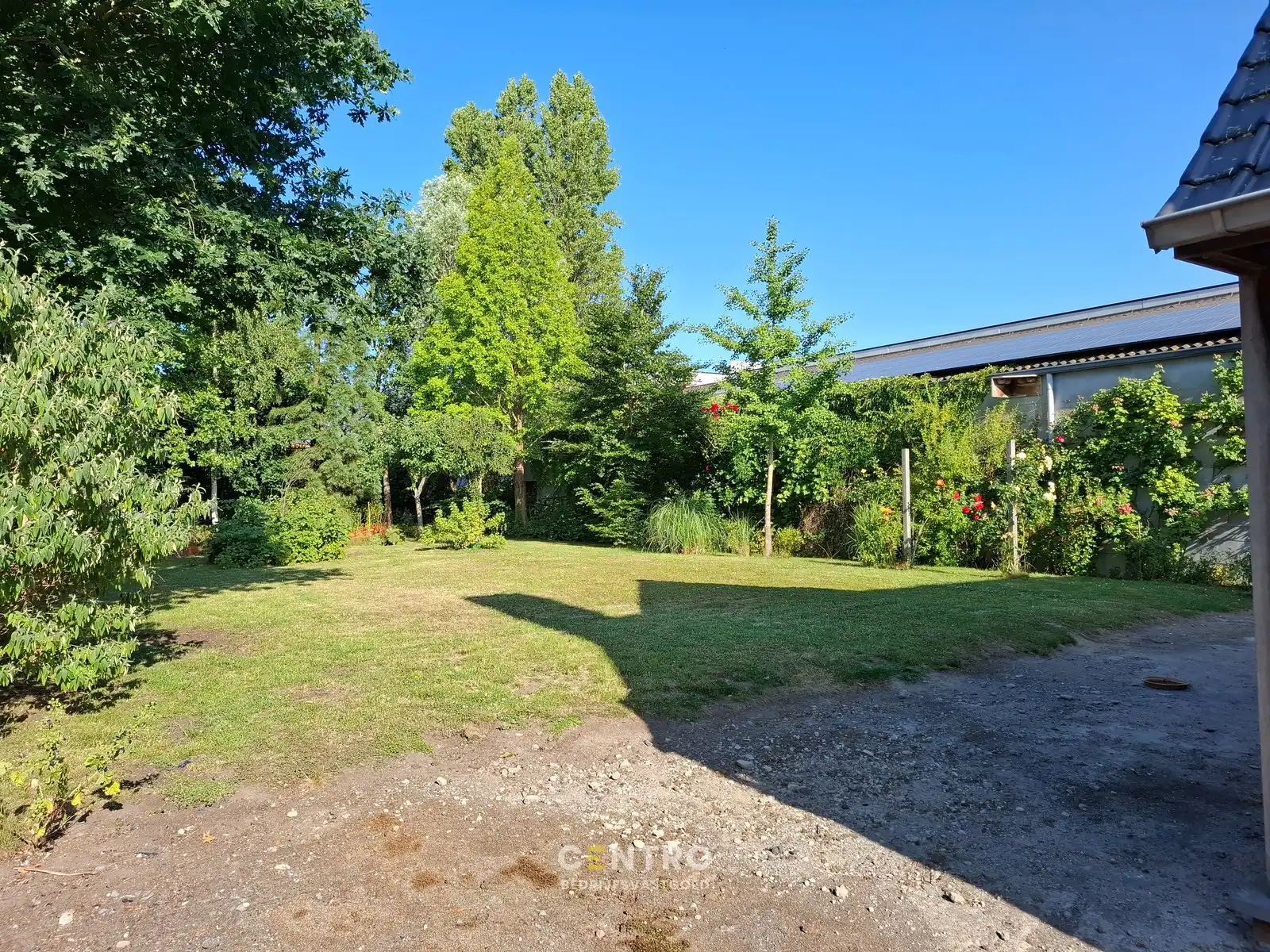 Zeldzame opportuniteit: LOODS/ATELIER 516 m² + ruime ALLEENSTAANDE woning 250 m² op rustig bedrijventerrein vlakbij Roeselare (EPC: A) ! foto 36