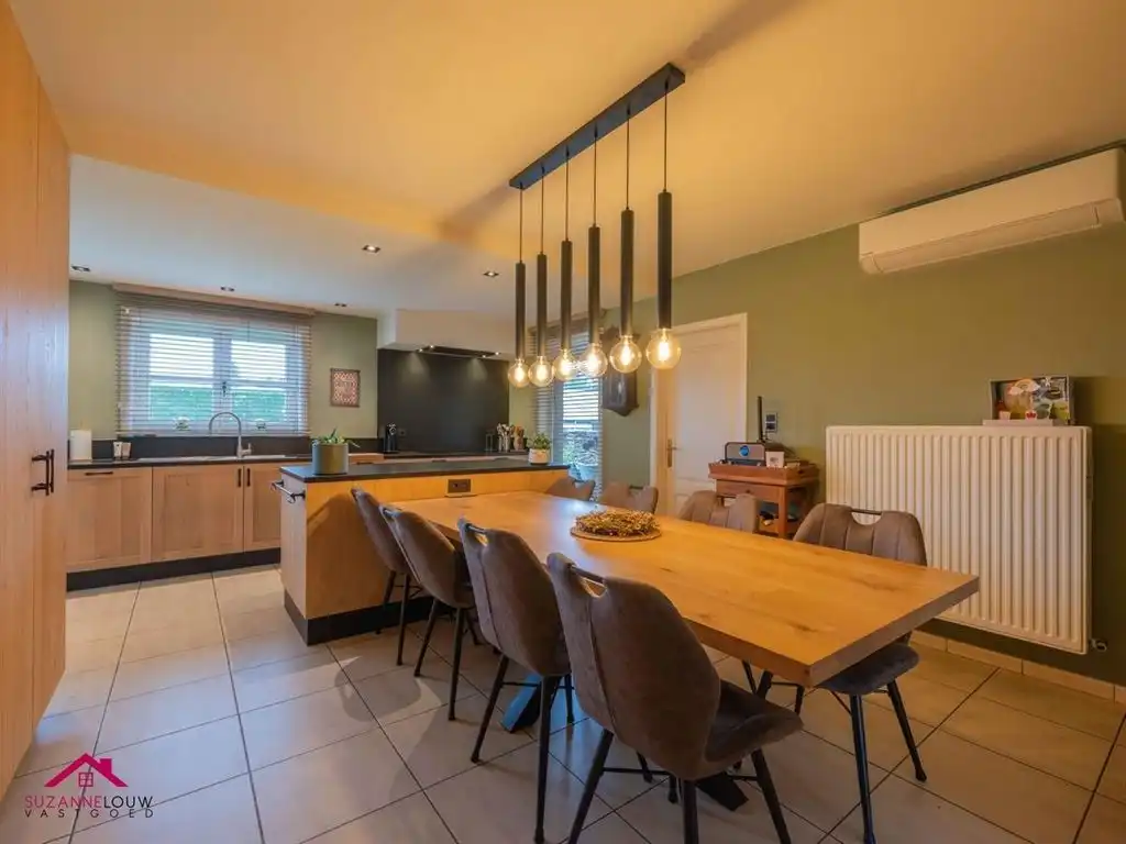 Charmante vrijstaande woning met sfeervol aangelegd terras foto 29