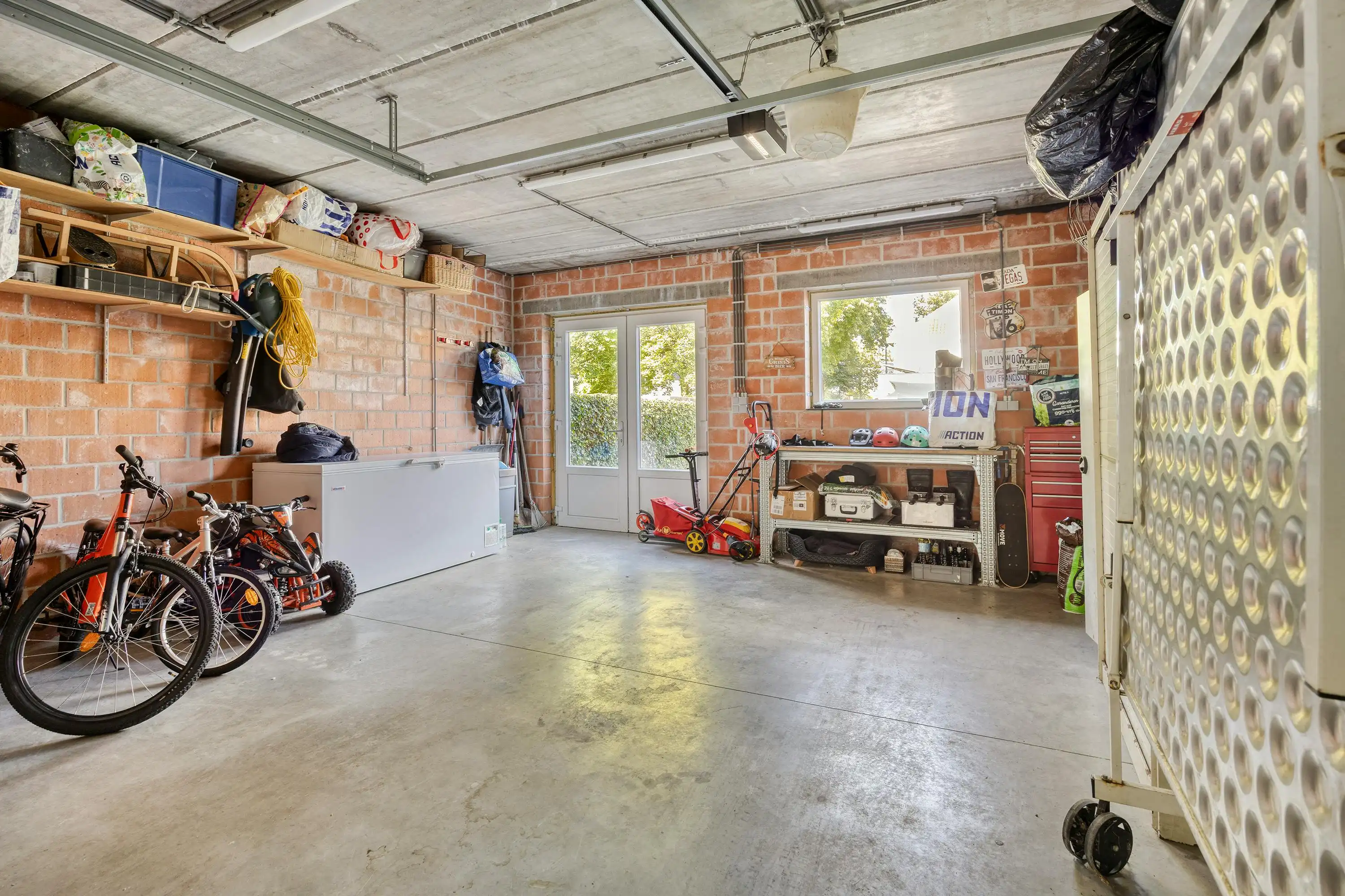 Gerenoveerde halfopen woning met tuin te koop in Gooreind! foto 34