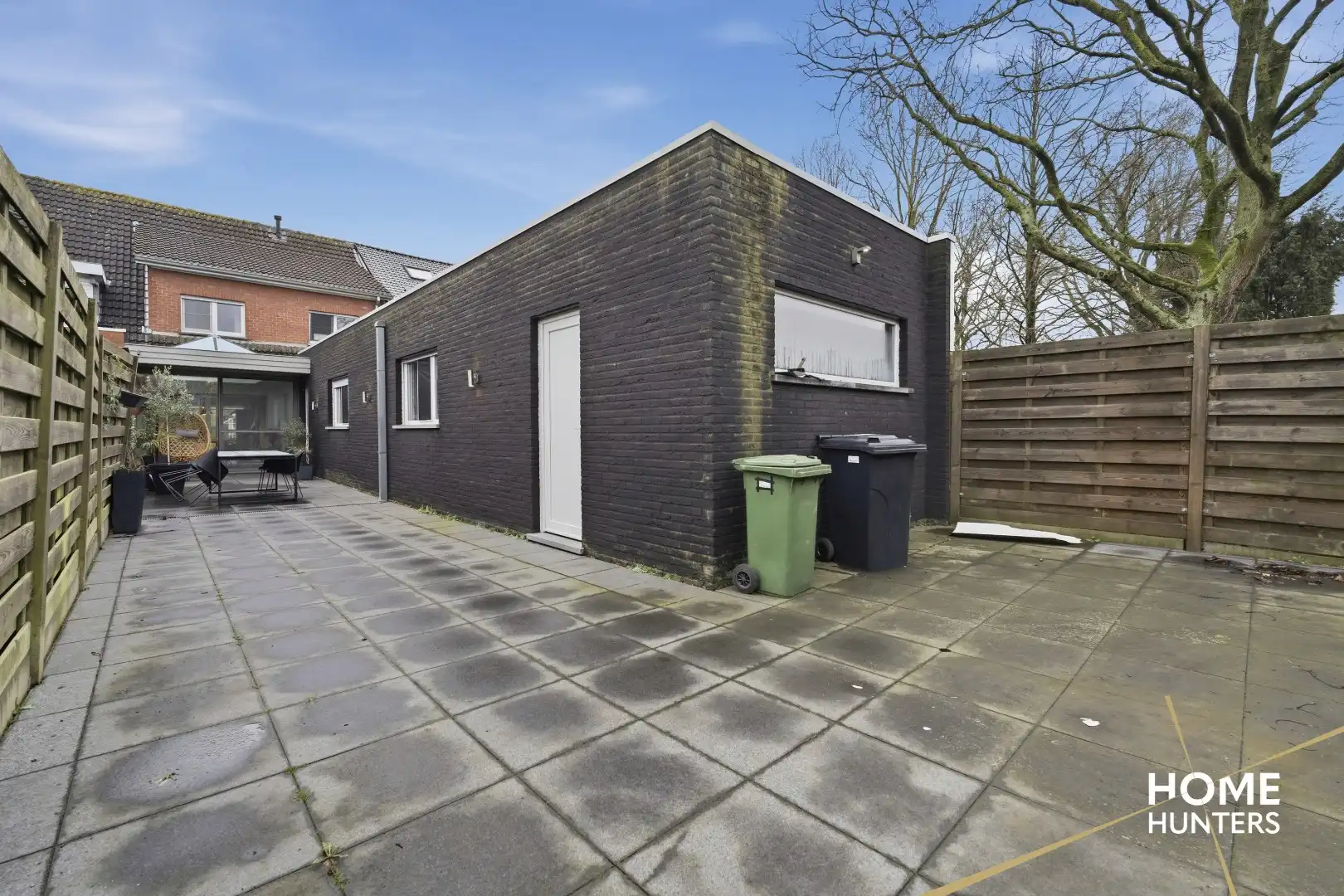 Verrassend ruime woning op een rustige ligging in Ieper met 5 slaapkamers en een oprit foto 30