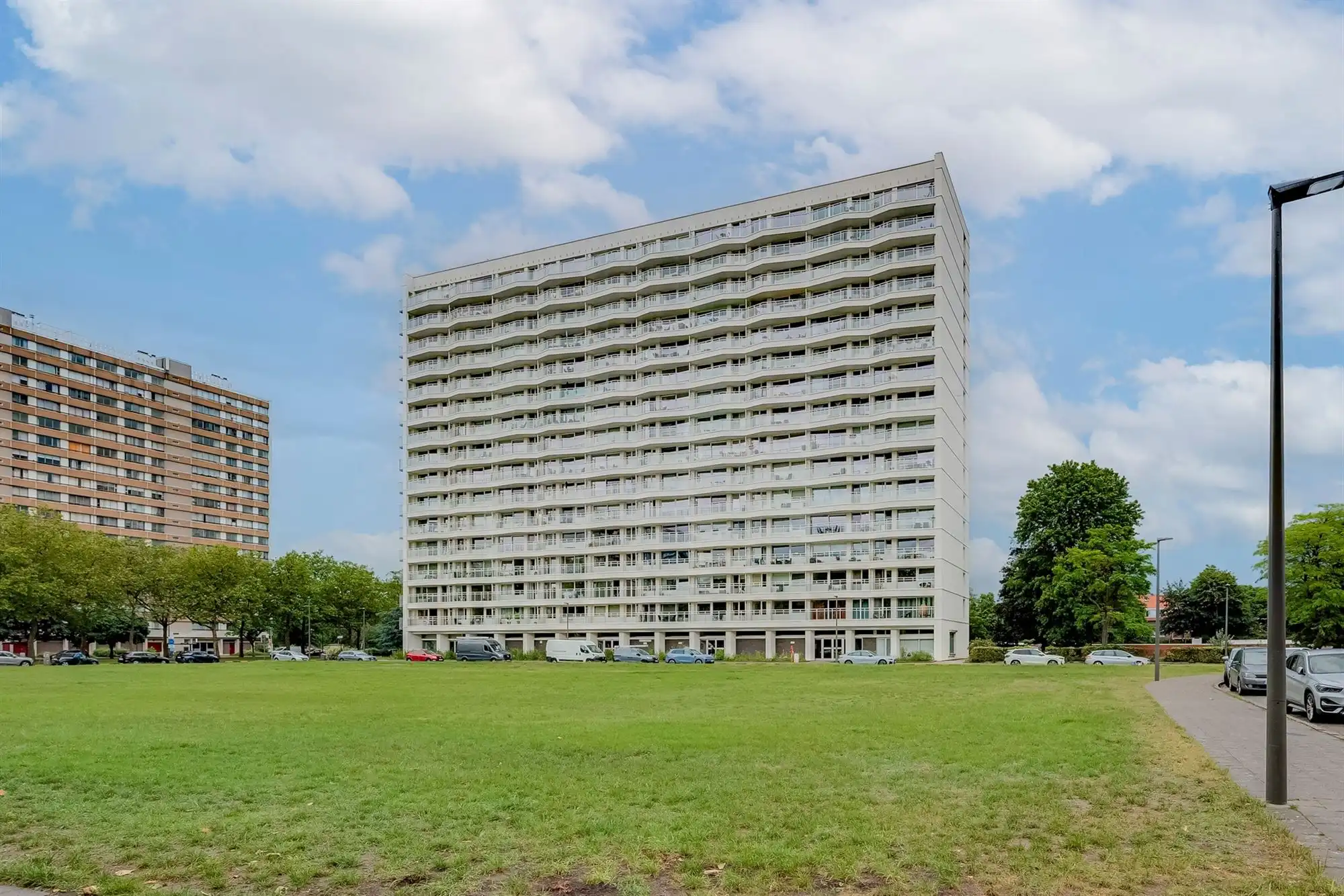 Instapklaar 2 slpk appartement met autostaanplaats foto 18