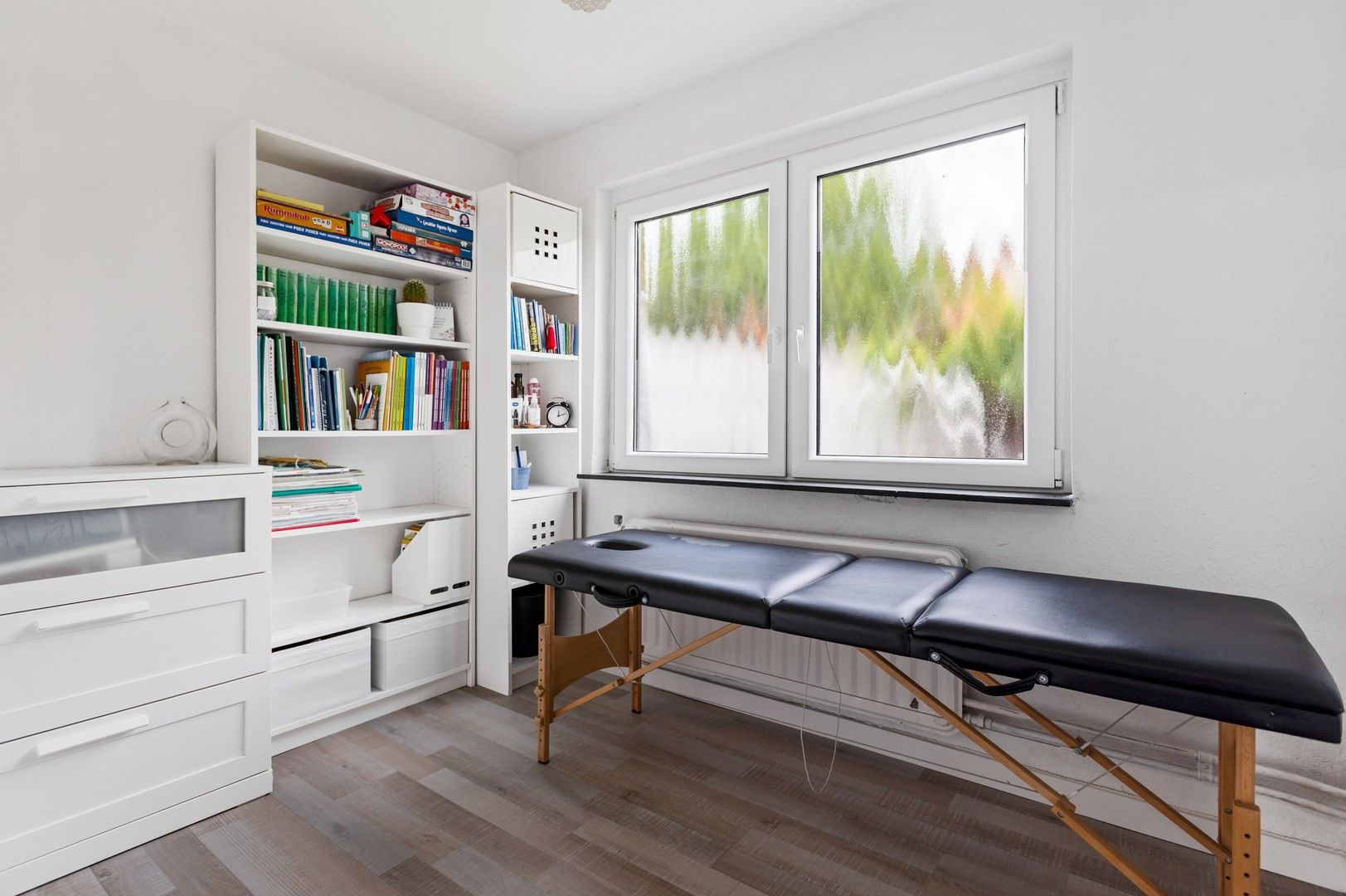Ruime bel-étage met 4 slaapkamers en gezellige tuin foto 2