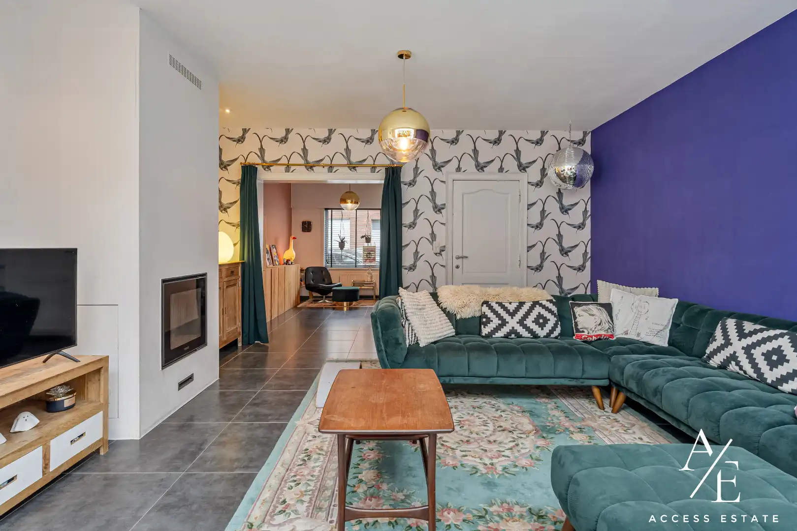 Ruime, gerenoveerde woning met prachtige stadstuin (600m²) en dubbele garage foto 5