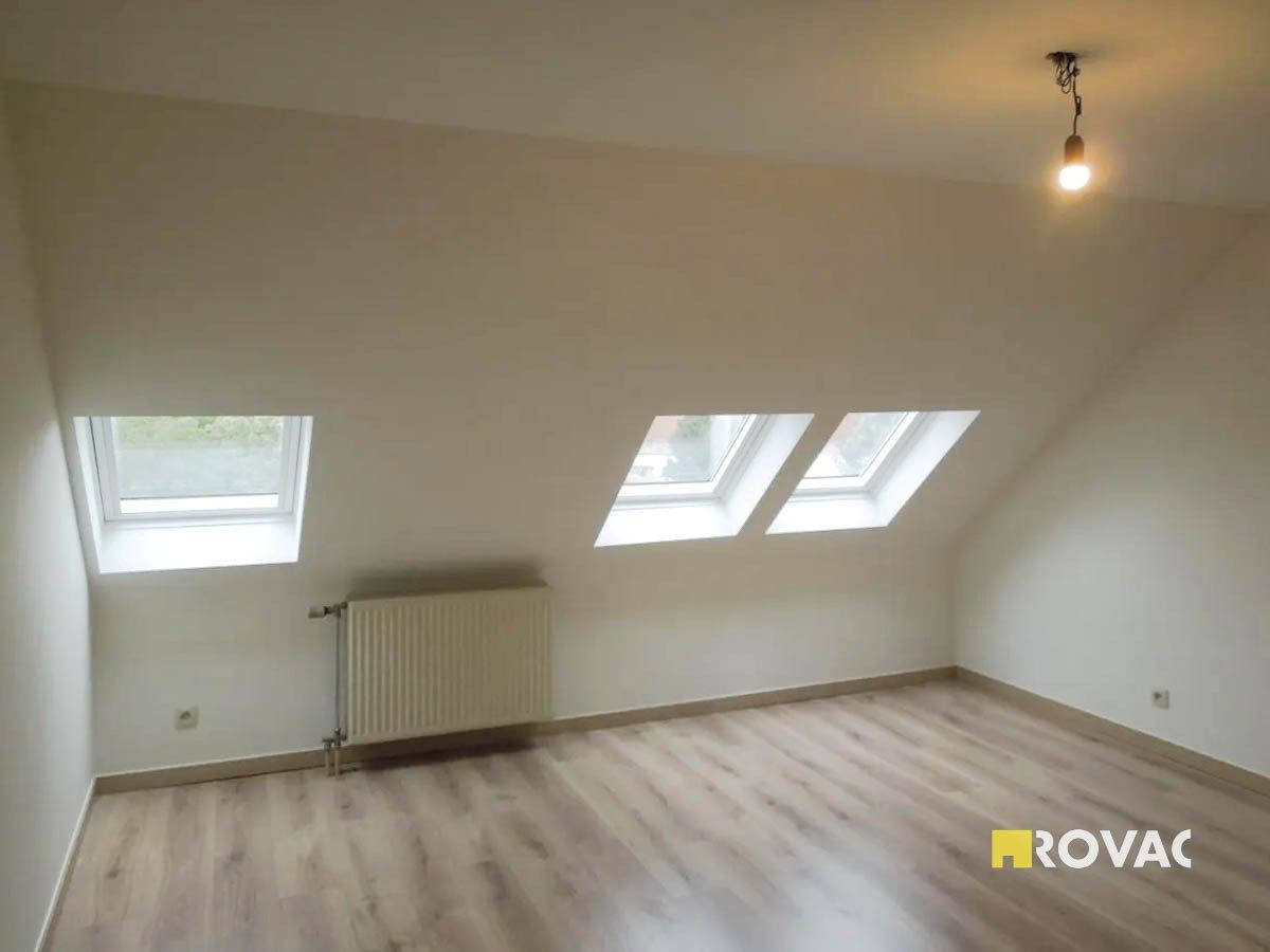 Vernieuwd appartement met 2 slaapkamers! foto 12