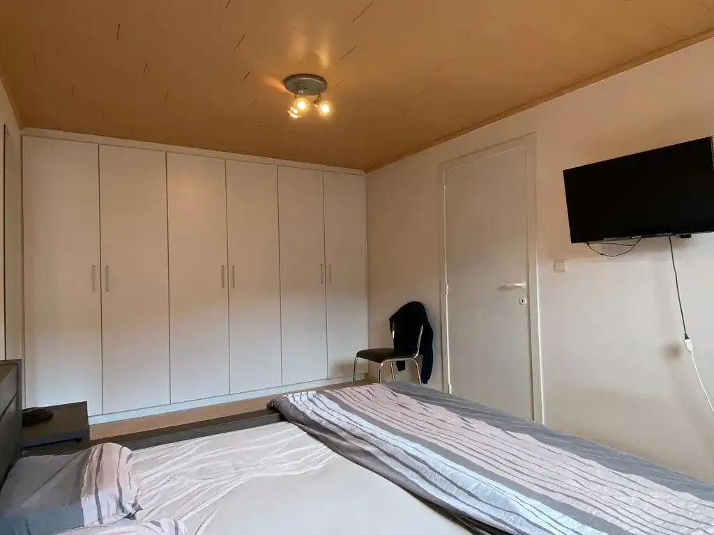Charmante woning met 850 m² grond en verrassend veel buitenruimte foto 11