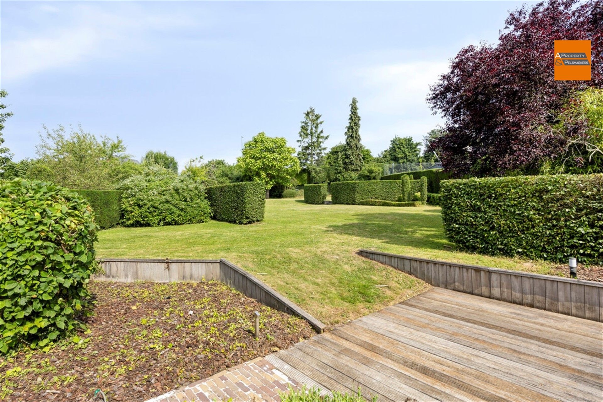 Gerenoveerde villa 3 kamers met prachtige tuin. foto 18