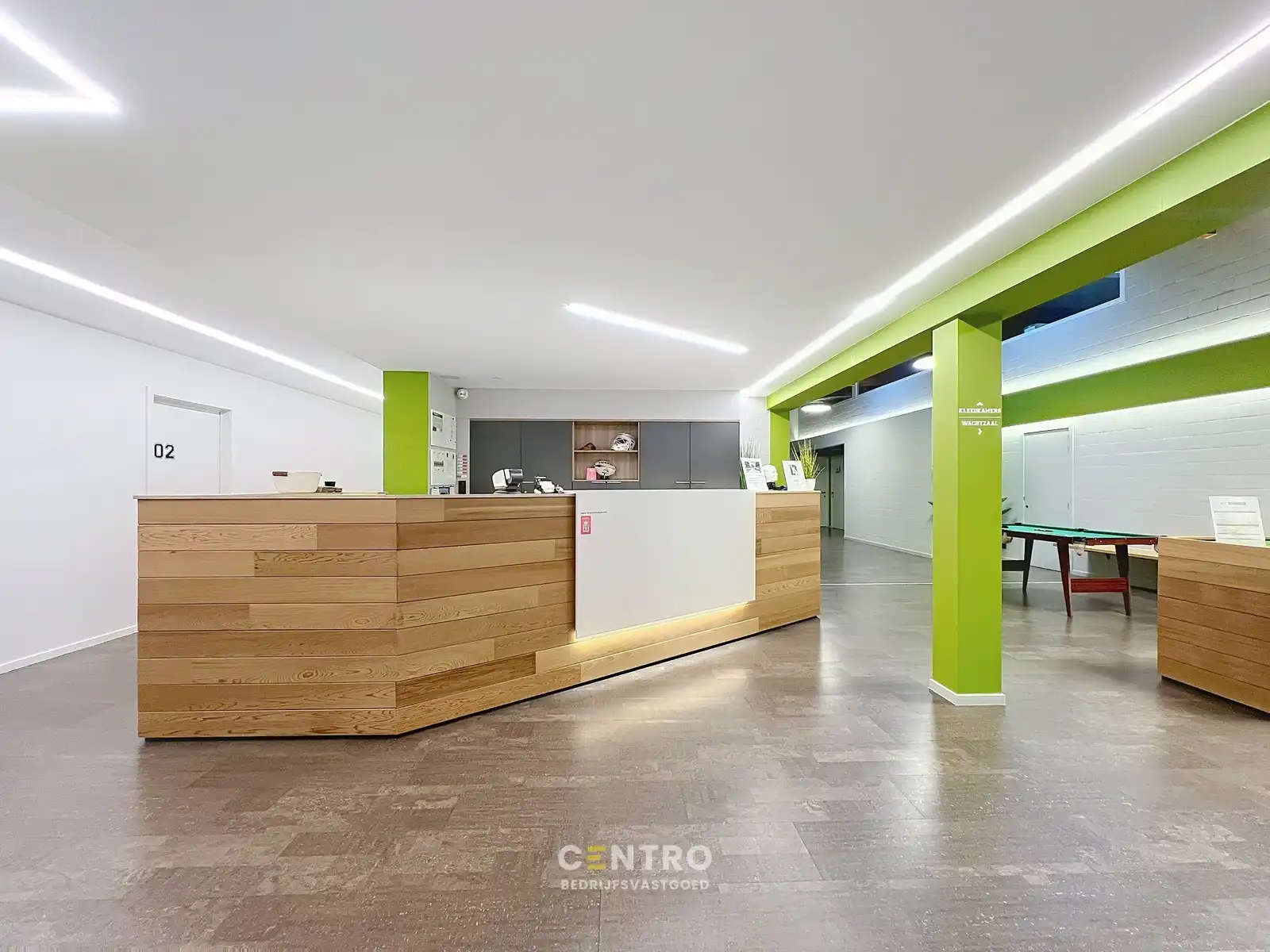 INSTAPKARE kantoorruimte met gemeenschappelijke faciliteiten (receptie, wachtzaal, parking,...) aan SCHIERVELDE! foto 3
