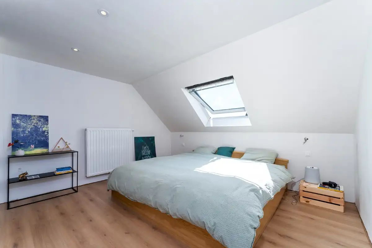 Ruime gerenoveerde woning met 4 slaapkamers in het centrum foto 10