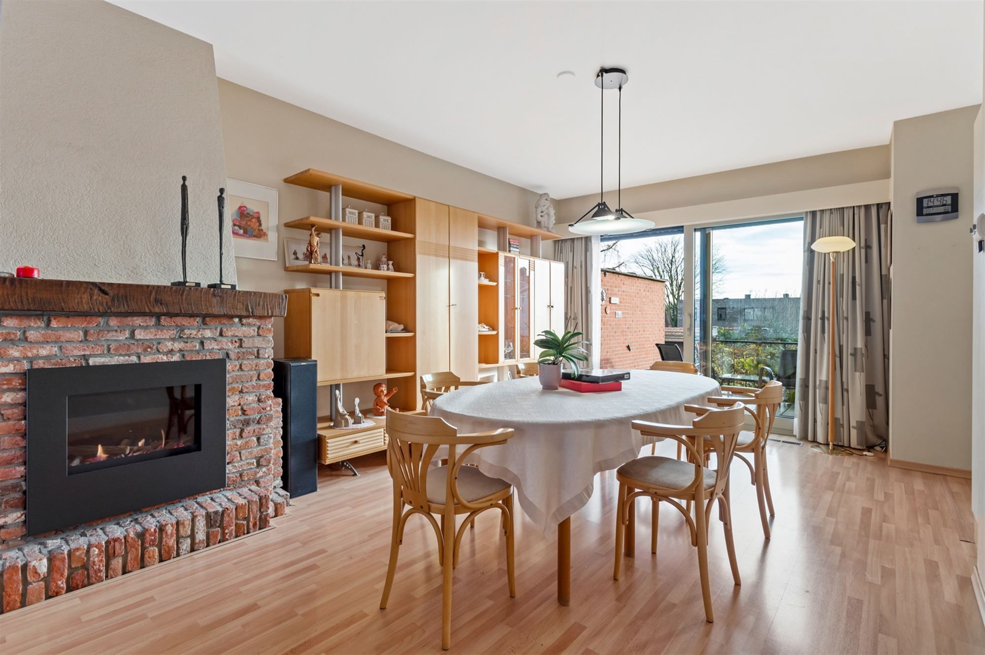 Bel-etage woning met 3 slaapkamers en tuinpoort aan straatkant. foto 6