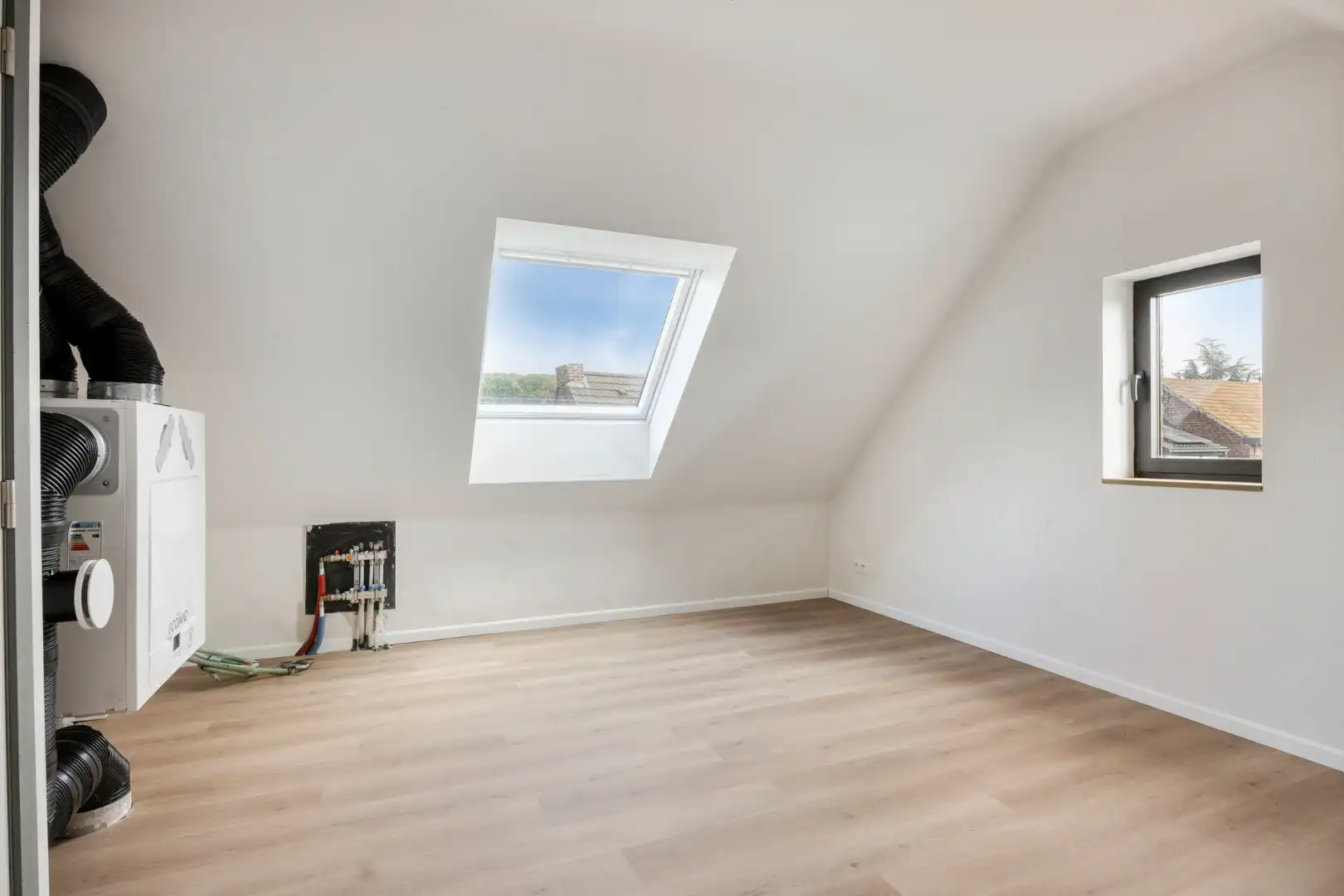 Afgewerkte open bebouwing met 5 slaapkamers, tuin, terras, zolder en garage in Kerkom! - EPB A kWh/m² - bewoonbare opp. 183 m² foto 26
