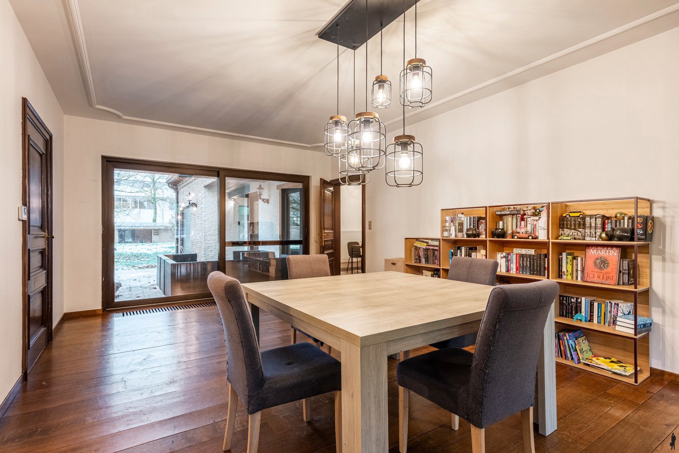 Grotendeels gerenoveerde villa met 4-5 slpk. in centrum Ravels foto 9