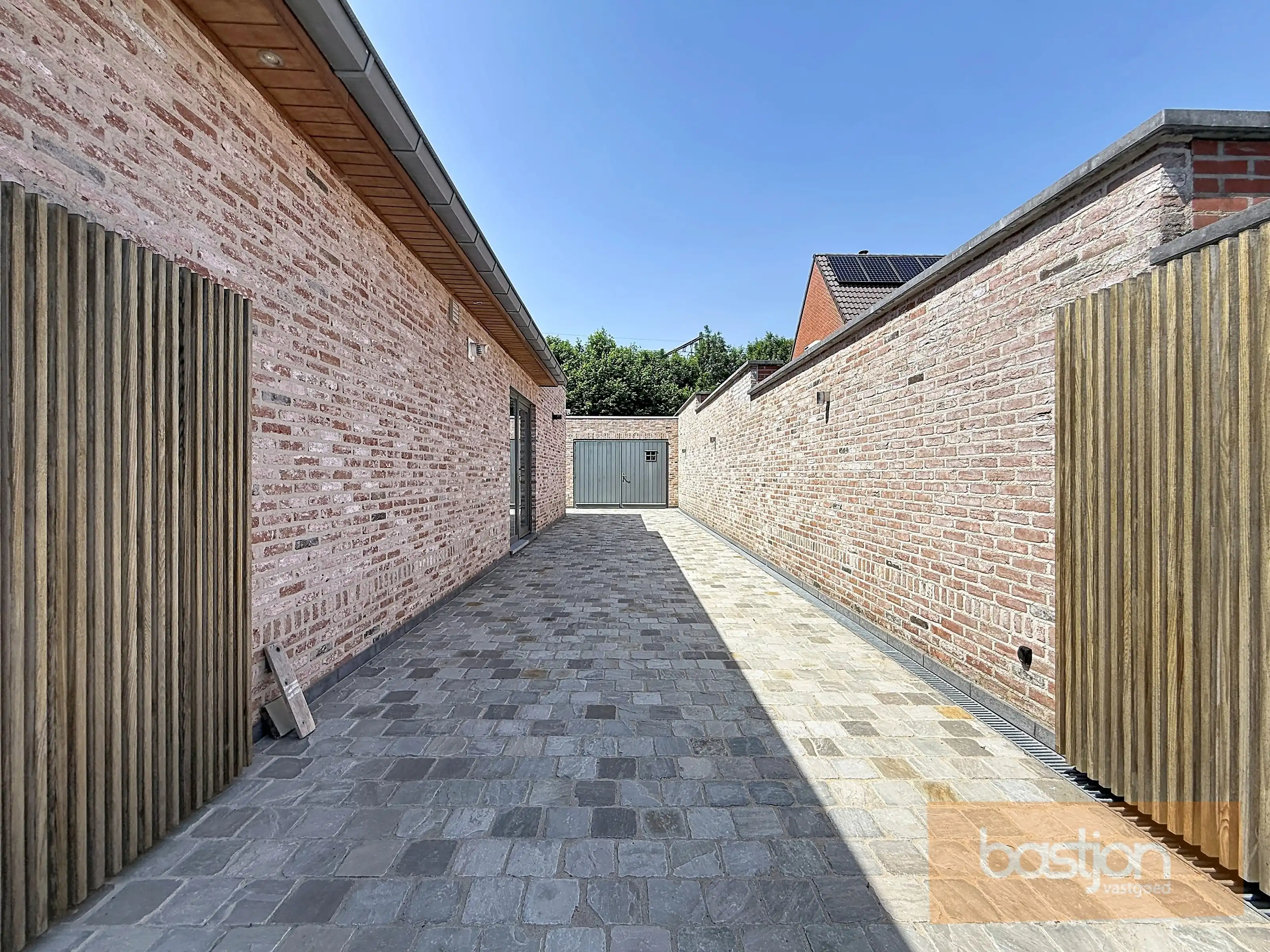 Volledig instapklare halfopen woning te koop in Harelbeke foto 16