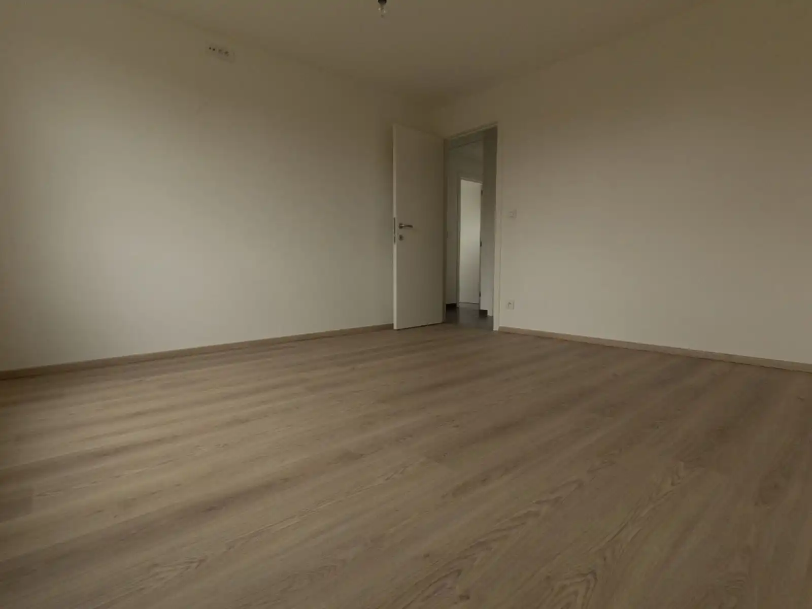 Gezinswoning met landelijk zicht, 3 slaapkamers, garage. foto 18