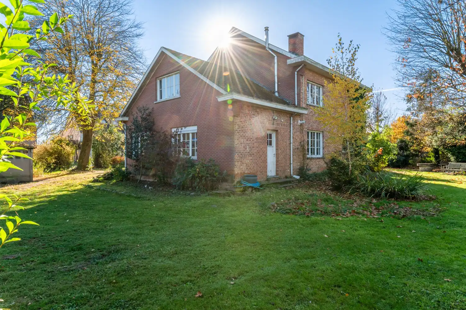 Te renoveren villa met 5 slpkrs op een perceel van 3908 m² te Meise foto 18