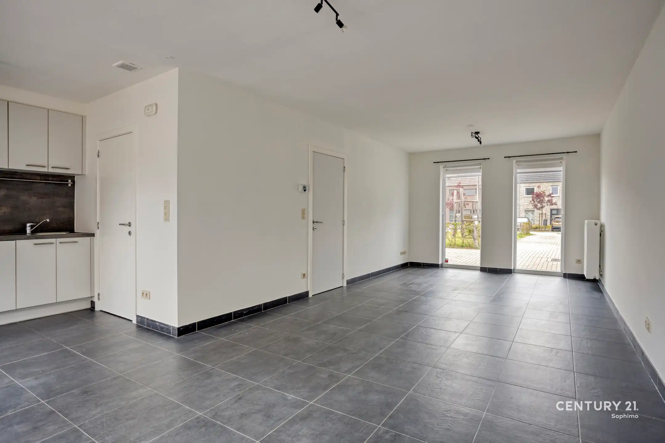Instapklare woning met 4 slaapkamers op een rustige locatie  foto 3