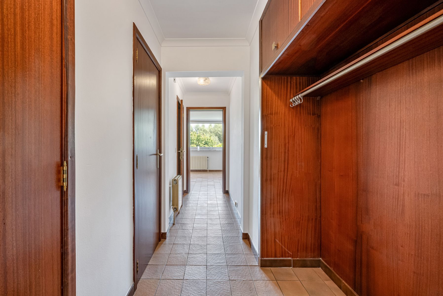 Appartement met 2 slpk een terras en garage met berging foto 10