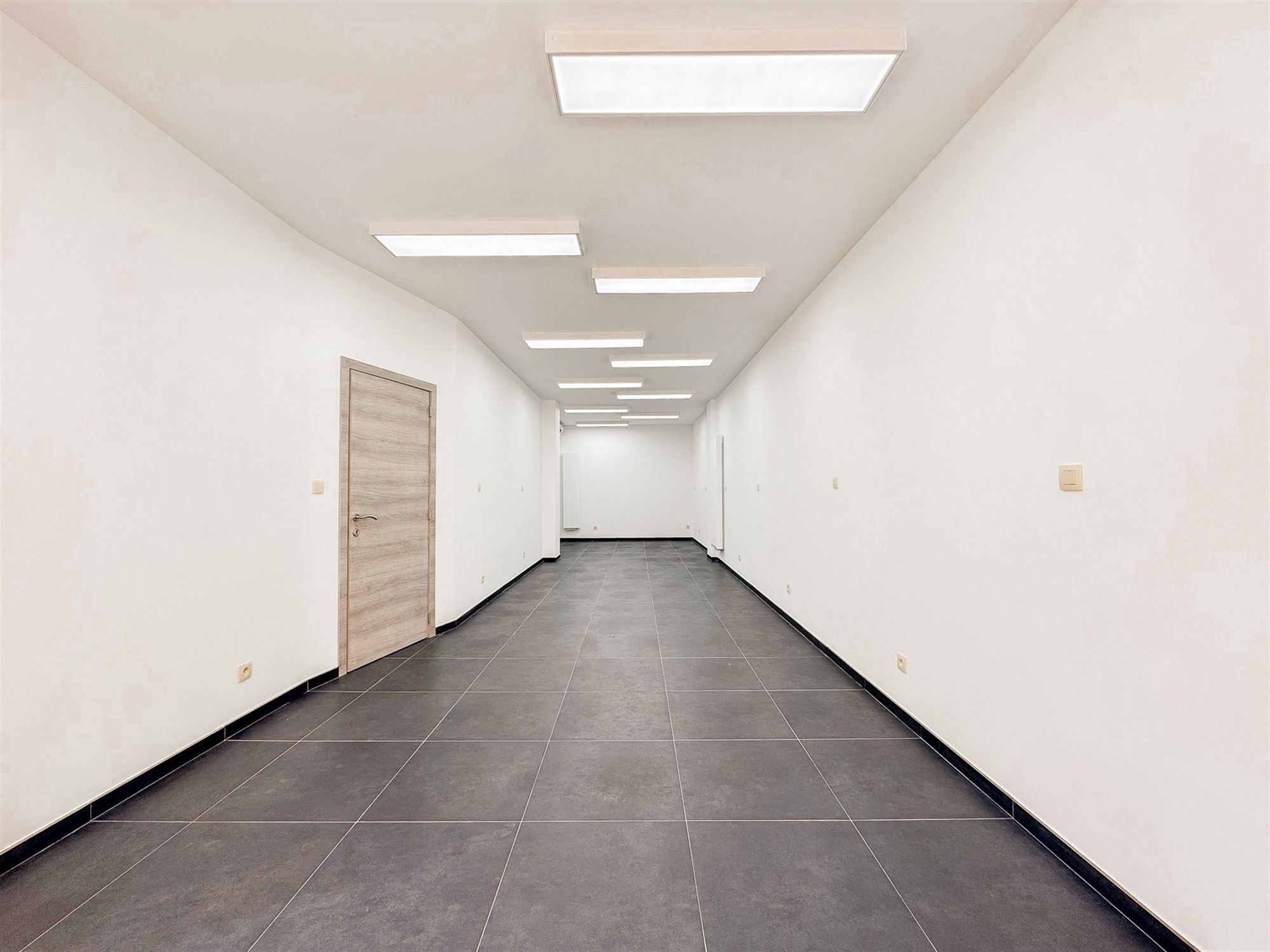  Handels en woonhuis van 150m² gerenoveerd in Laeken! foto 21