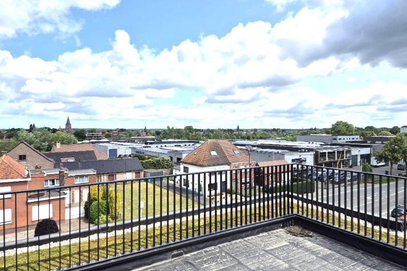 KORTEMARK: Penthouse 3.01 met 2 comfortabele slaapkamers, 2 ensuite-badkamers en 111,60m² uitgestrekt zitterras gelegen op de derde verdieping van Nieuwbouwresidentie Mila en Nora foto 2