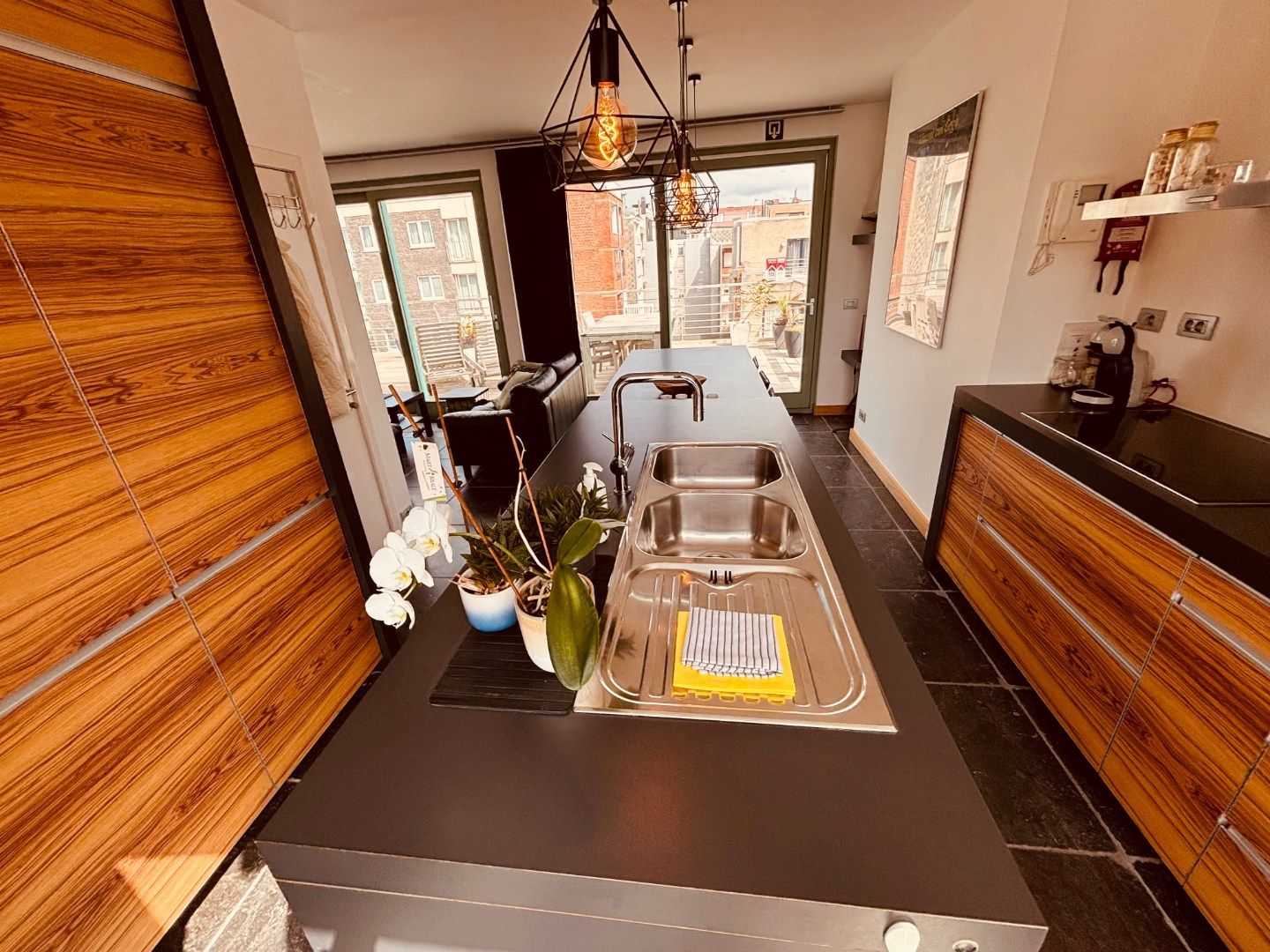 RIANTE PENTHOUSE MET PANORAMISCH ZICHT OP DE ZEELIJN foto 13