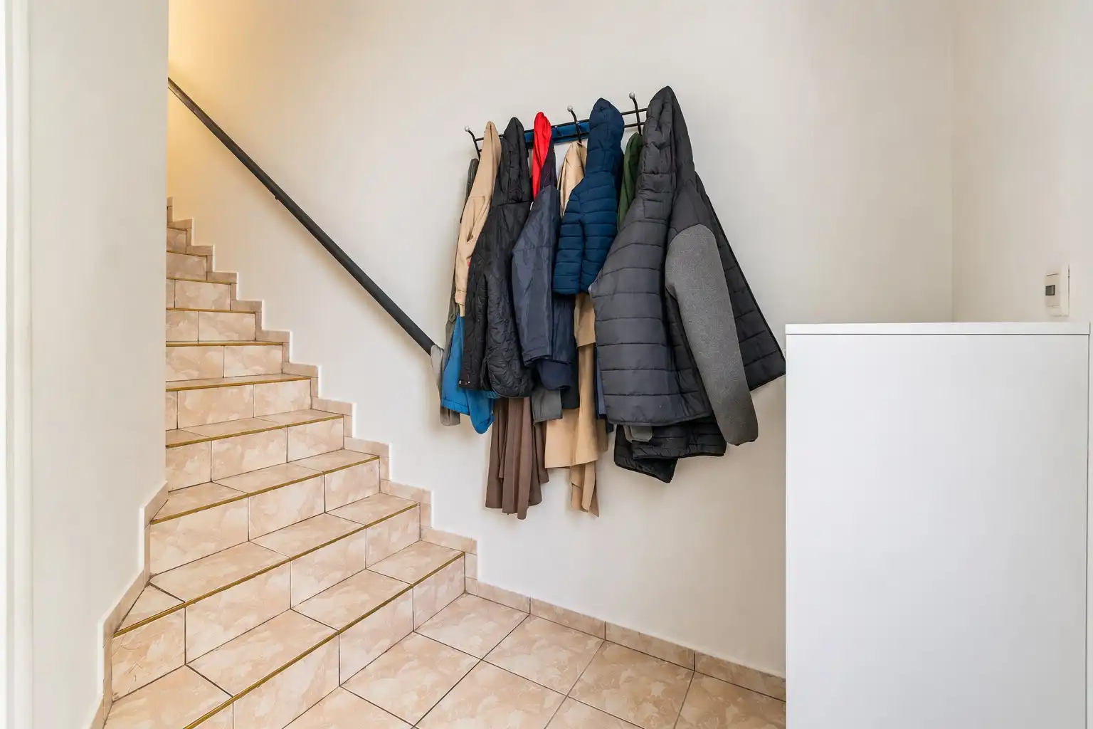 GOED GELEGEN WONING MET 2 SLP + GARAGE/ATELIER ! foto 3