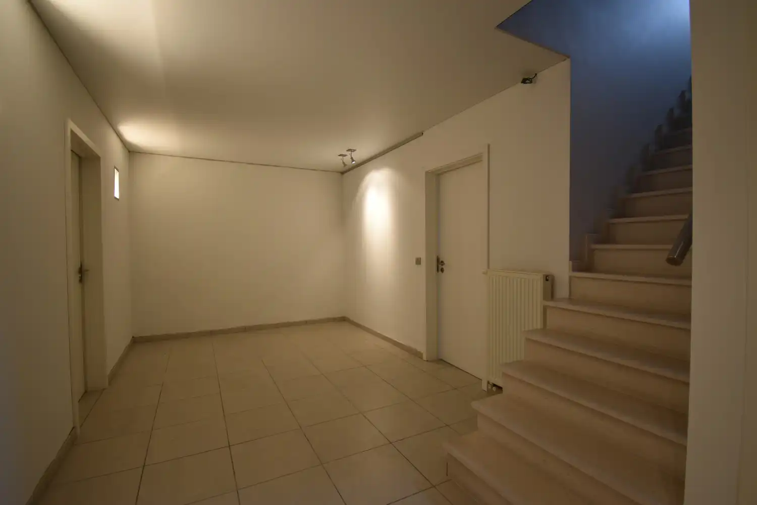 Ruime woning met praktijkruimte te Ruiselede. foto 21