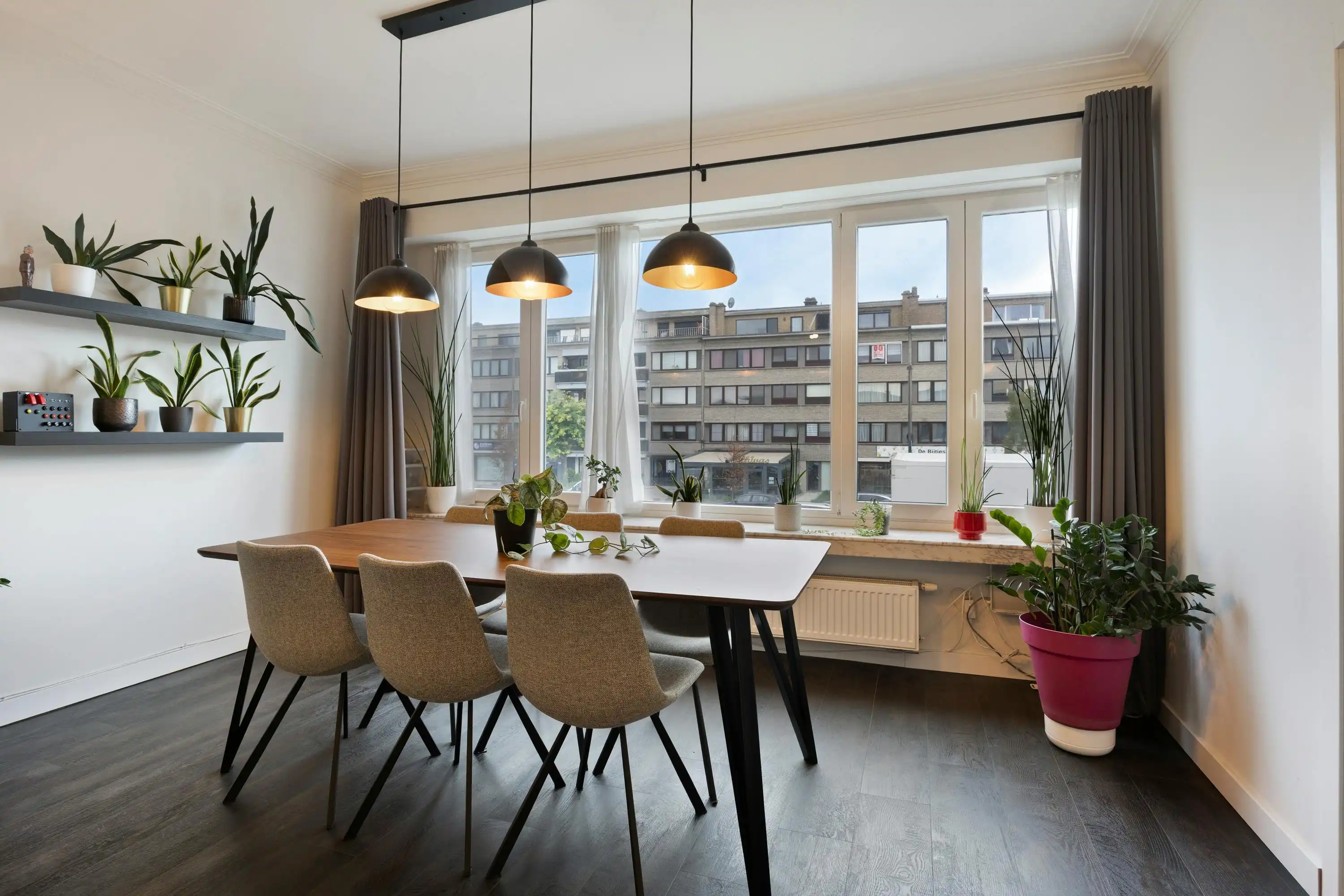 Appartement met 2 slaapkamers en garage te koop in Merksem foto 2