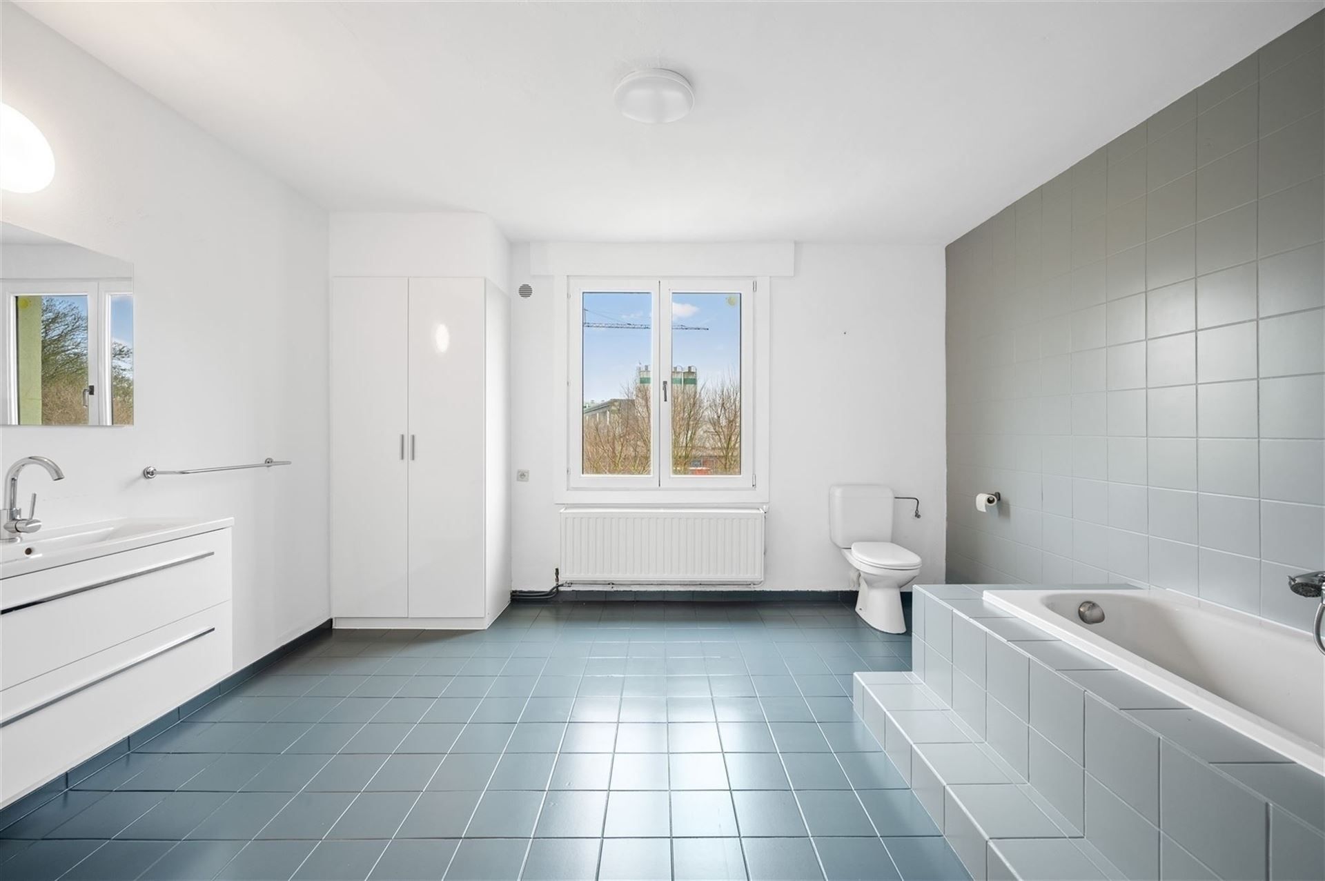 Karakterwoning met 5 slpks, autostaanplaats en grote tuin! foto 17