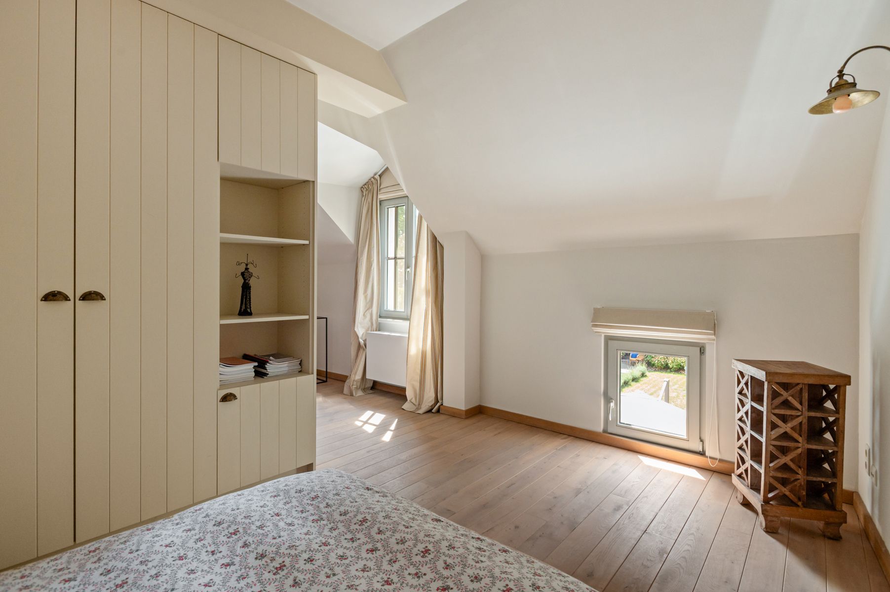 UNIEKE INSTAPKLARE WONING MET ZWEMBAD foto 21