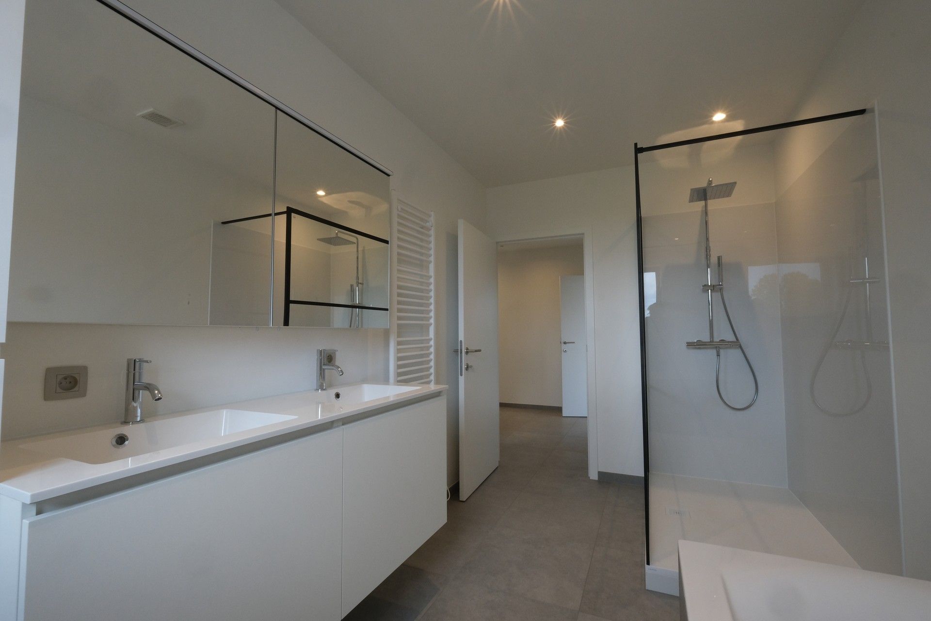 Nieuwbouw appartement op de eerste verdieping met luxueuze afwerking in Riemst. foto 17