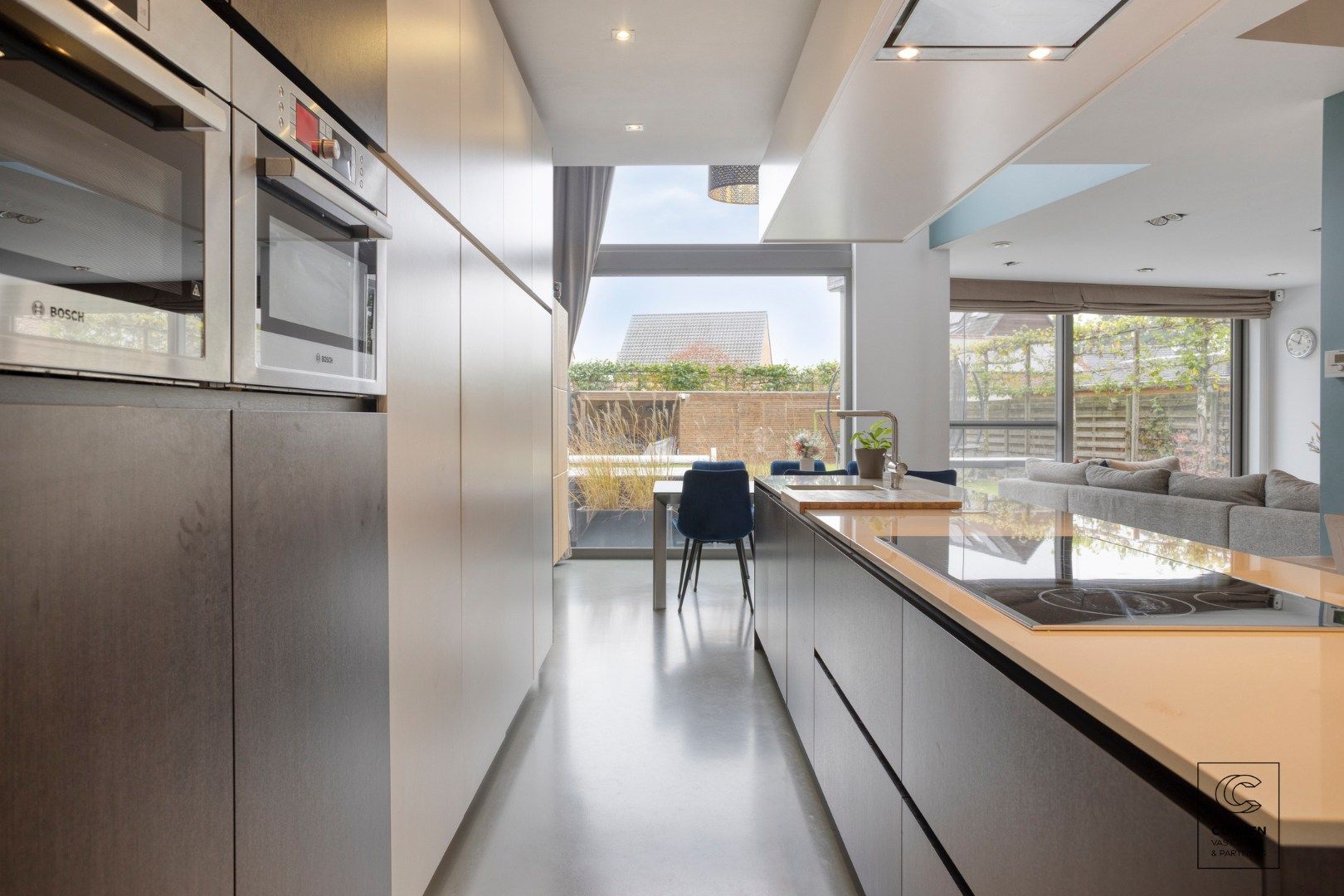 Prachtige woning (2013) van 256 m² met 4 slaapkamers in een doodlopende straat te Grobbendonk! foto 12