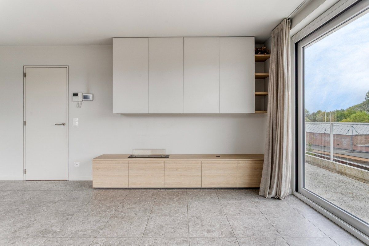 Dit modern afgewerkt appartement bevindt zich op de tweede verdieping van een recente residentie. foto 4