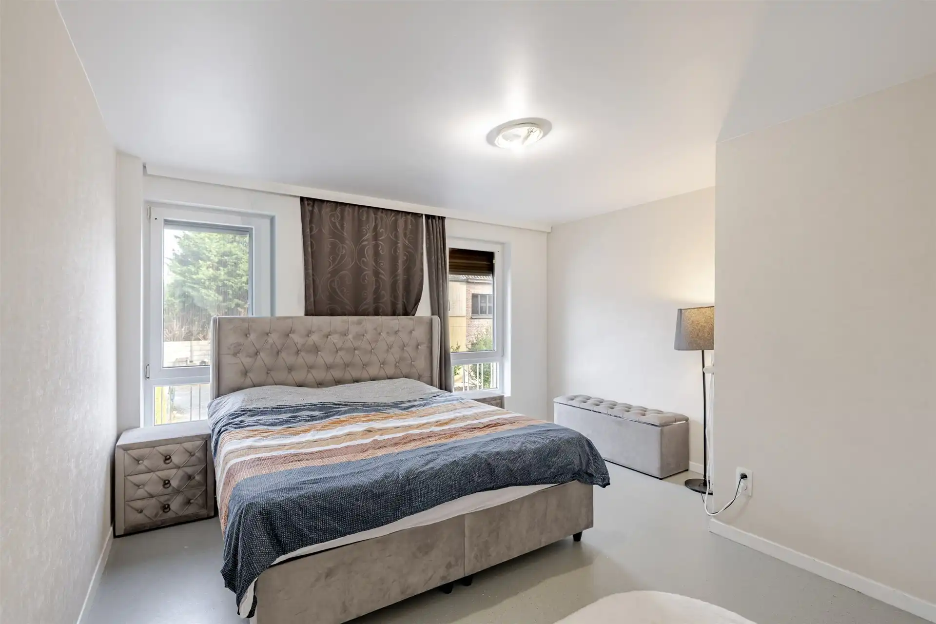 Ruime woning met 4 slks, tuin en garage foto 10